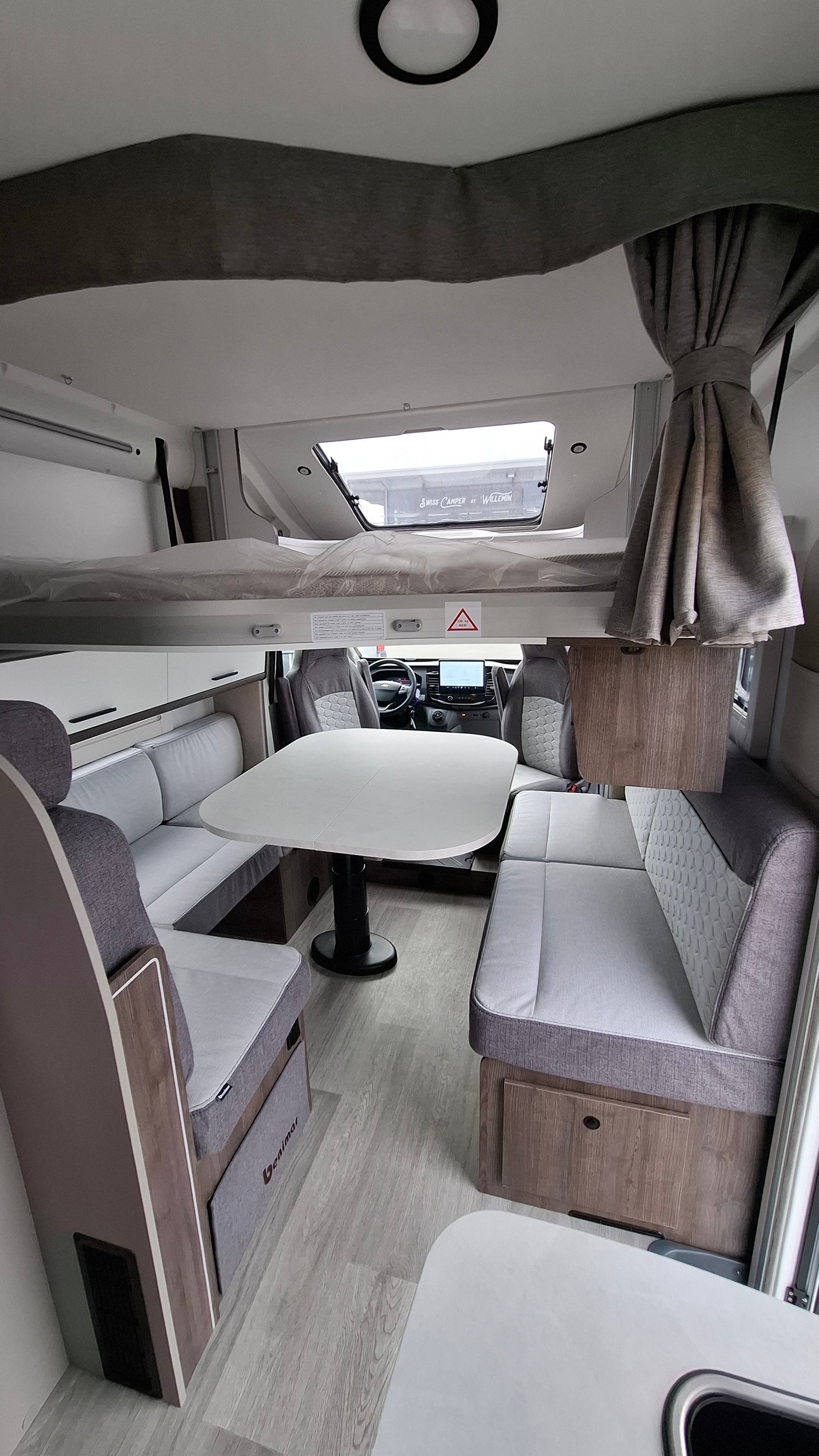 BENIMAR Tessoro 425 Special Edition 5 places Automatique 165 PS (Panneau solaire 200W, Chauffage diesel) - 6