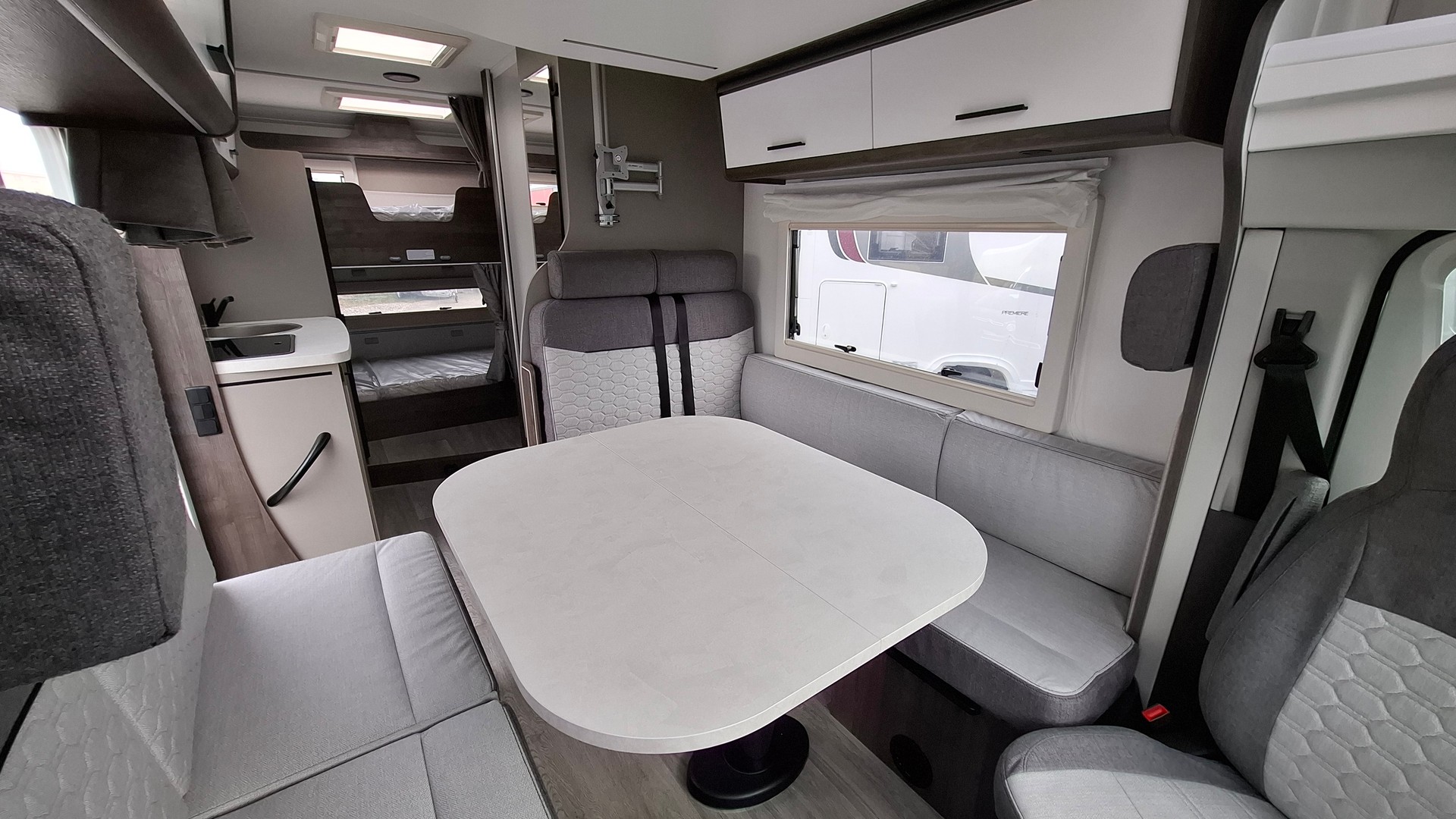 BENIMAR Tessoro 425 Special Edition 5 places Automatique 165 PS (Panneau solaire 200W, Chauffage diesel) - 5