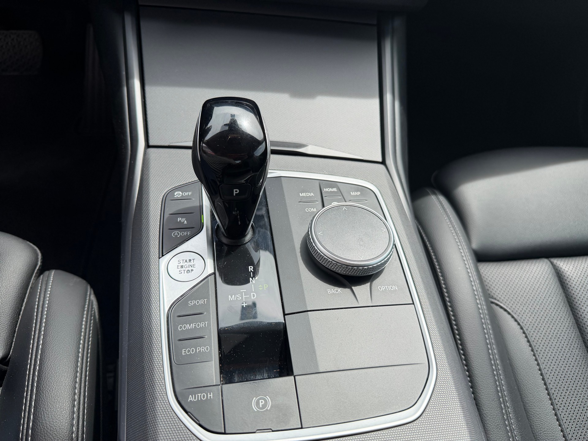 BMW 220i - 8
