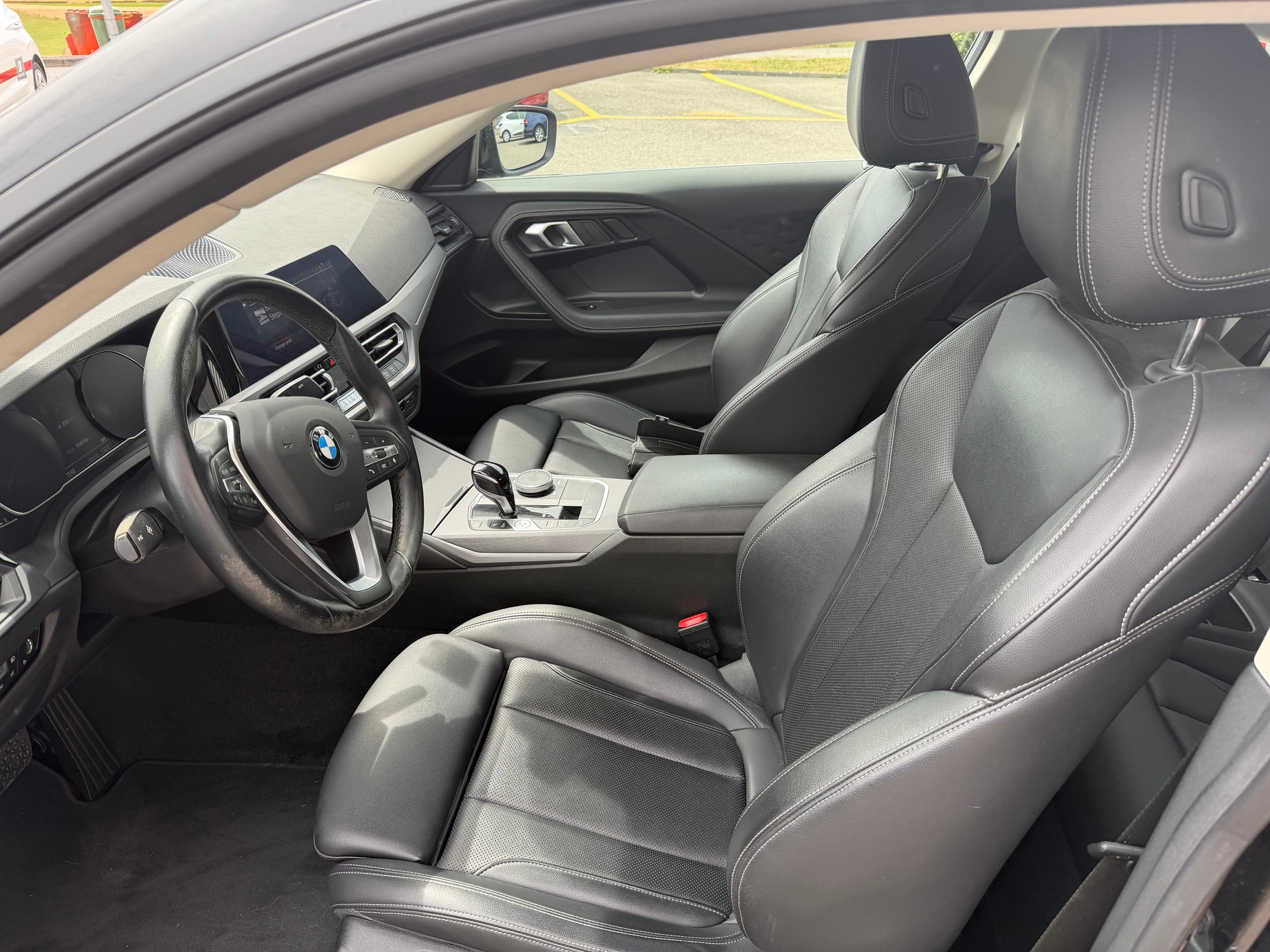 BMW 220i - 4
