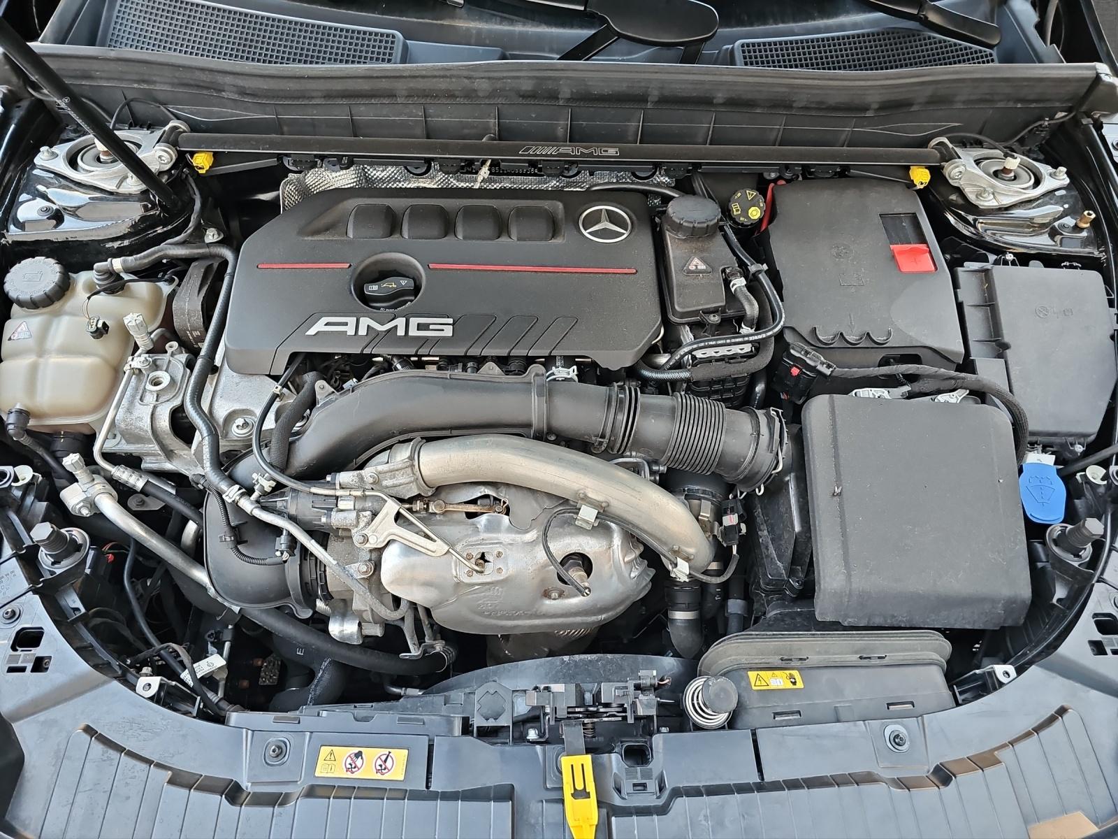 MERCEDES-BENZ GLB 35 AMG 4Matic 8G-Tronic - 10