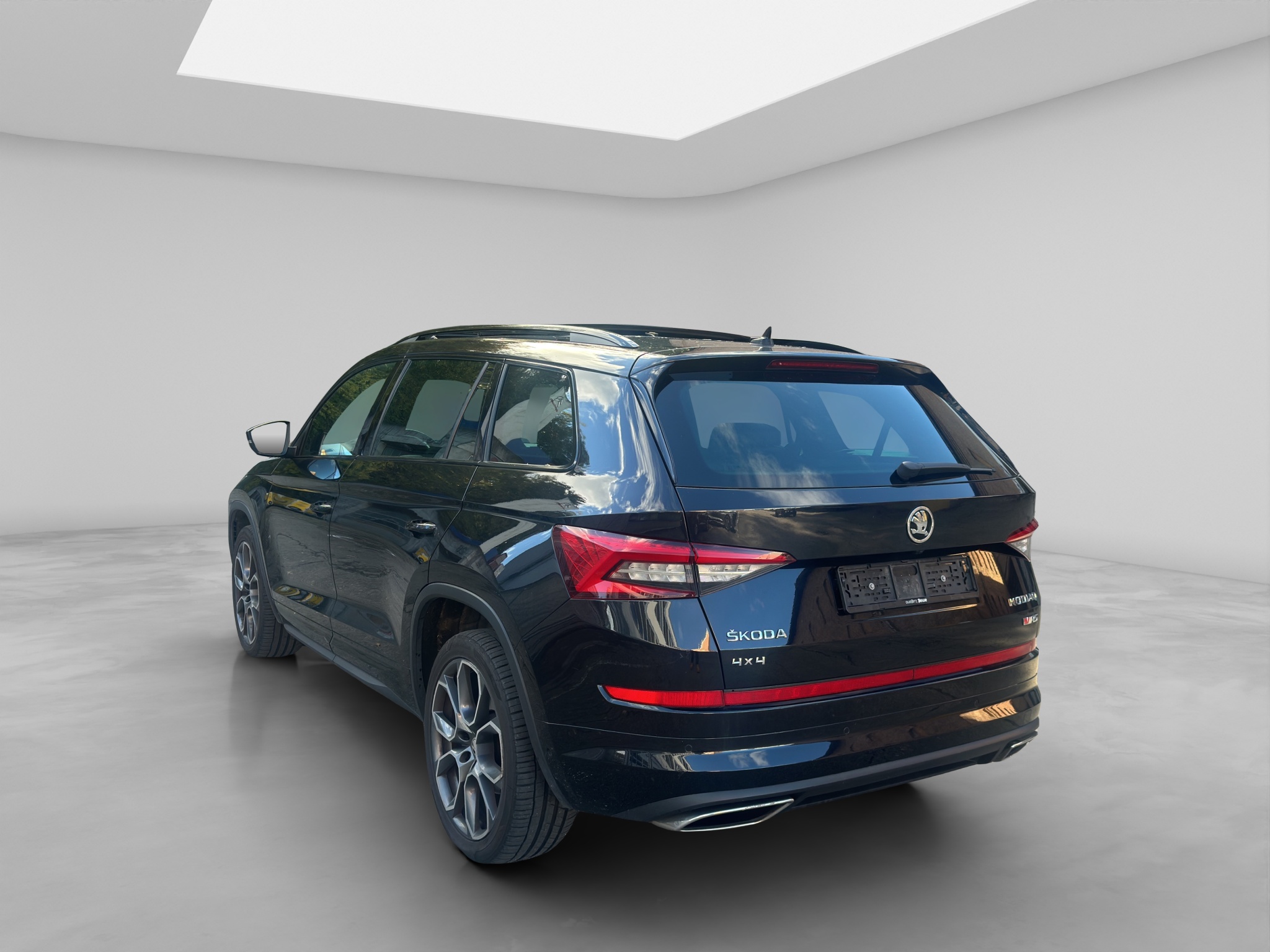 SKODA KODIAQ 4
