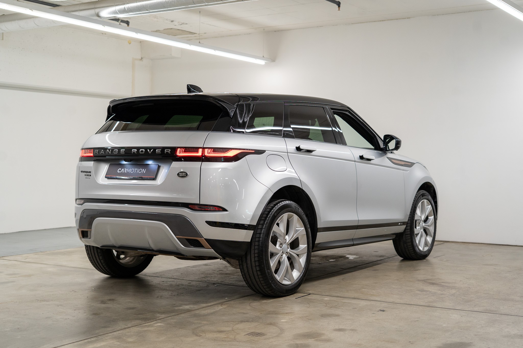 Range Rover Evoque 2.0 T 250 R-Dynamic SE / CH-Fahrzeug