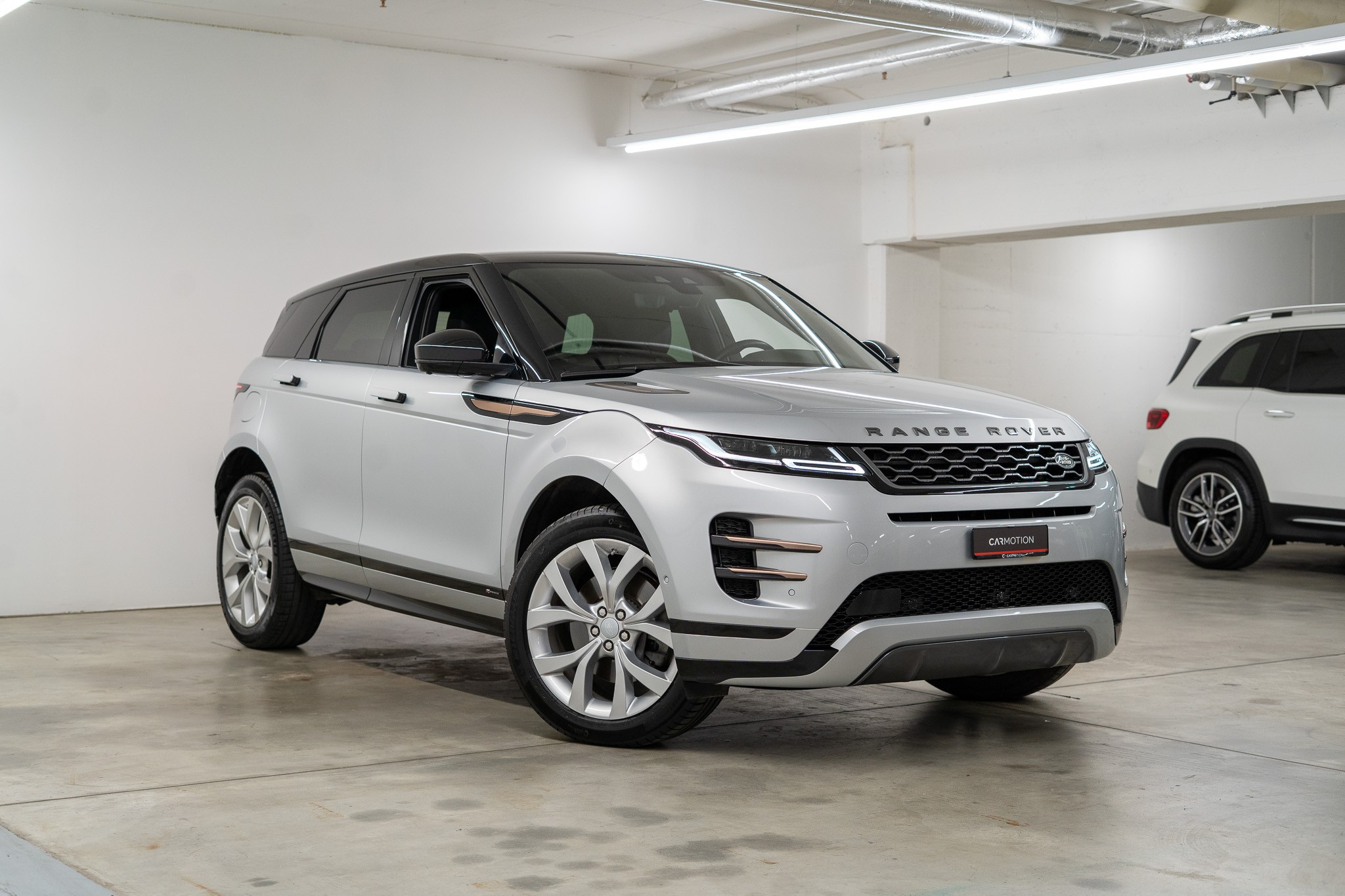 Range Rover Evoque 2.0 T 250 R-Dynamic SE / CH-Fahrzeug