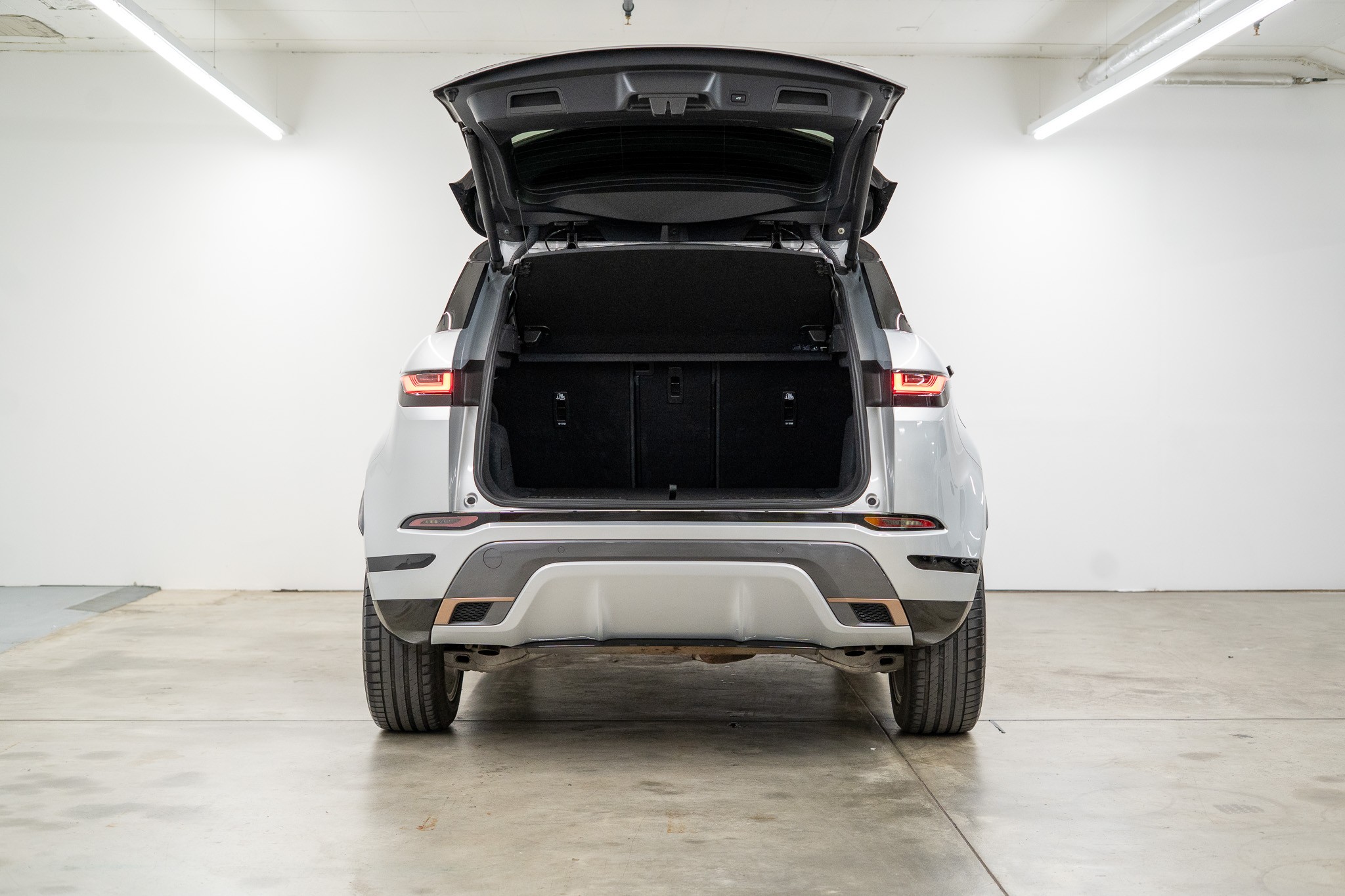 Range Rover Evoque 2.0 T 250 R-Dynamic SE / CH-Fahrzeug
