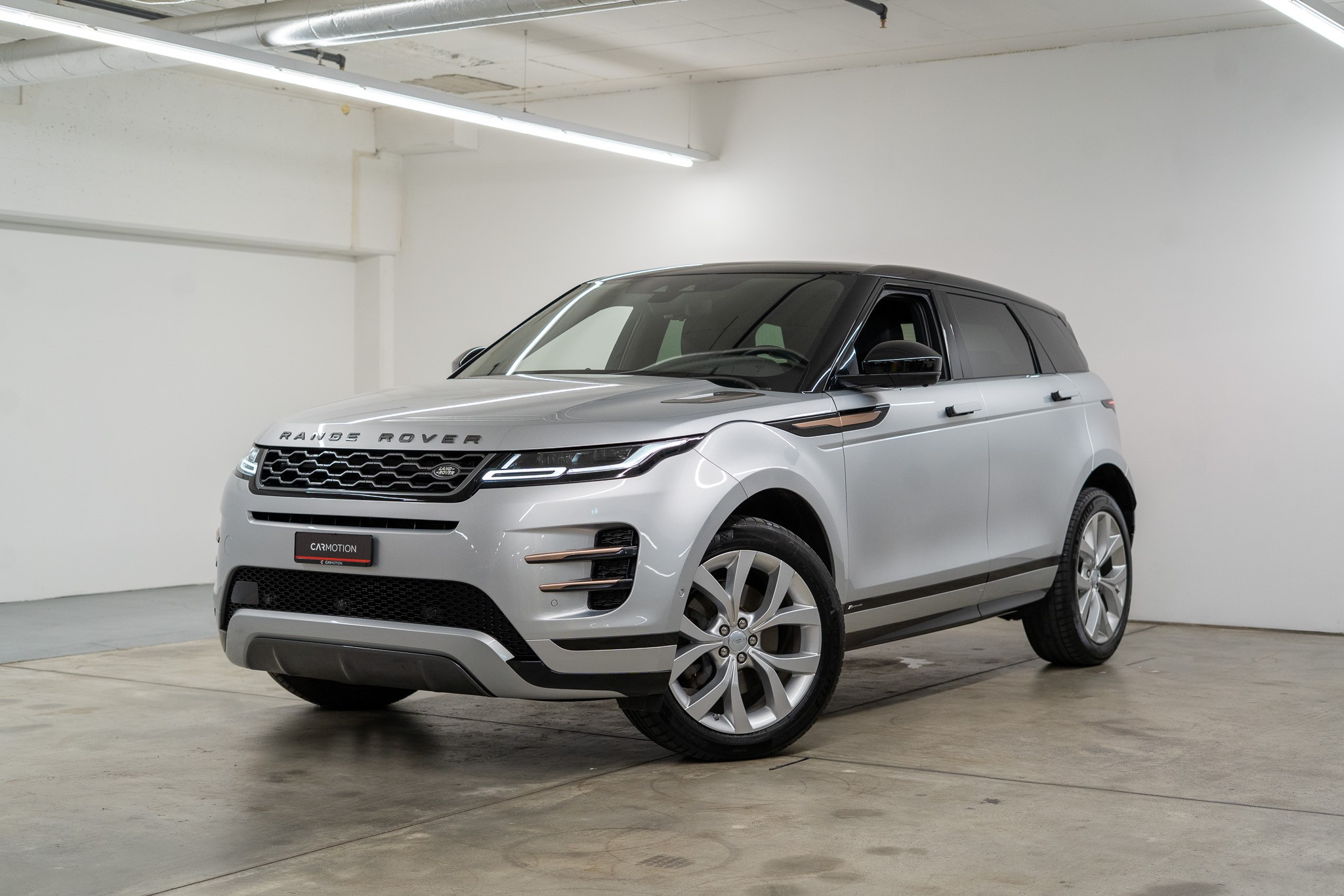 Range Rover Evoque 2.0 T 250 R-Dynamic SE / CH-Fahrzeug