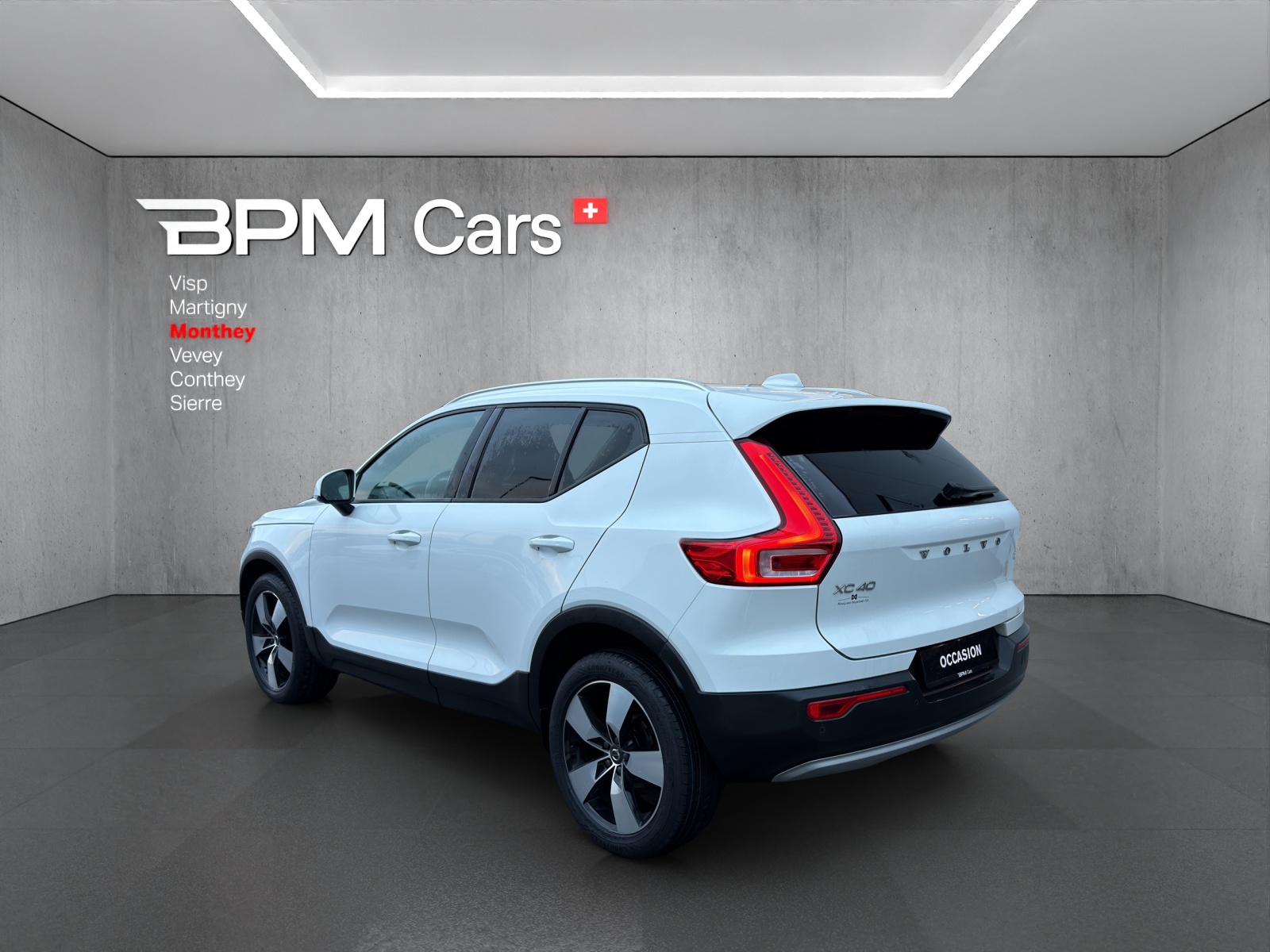 VOLVO XC40 T2 Momentum Geartronic - 6