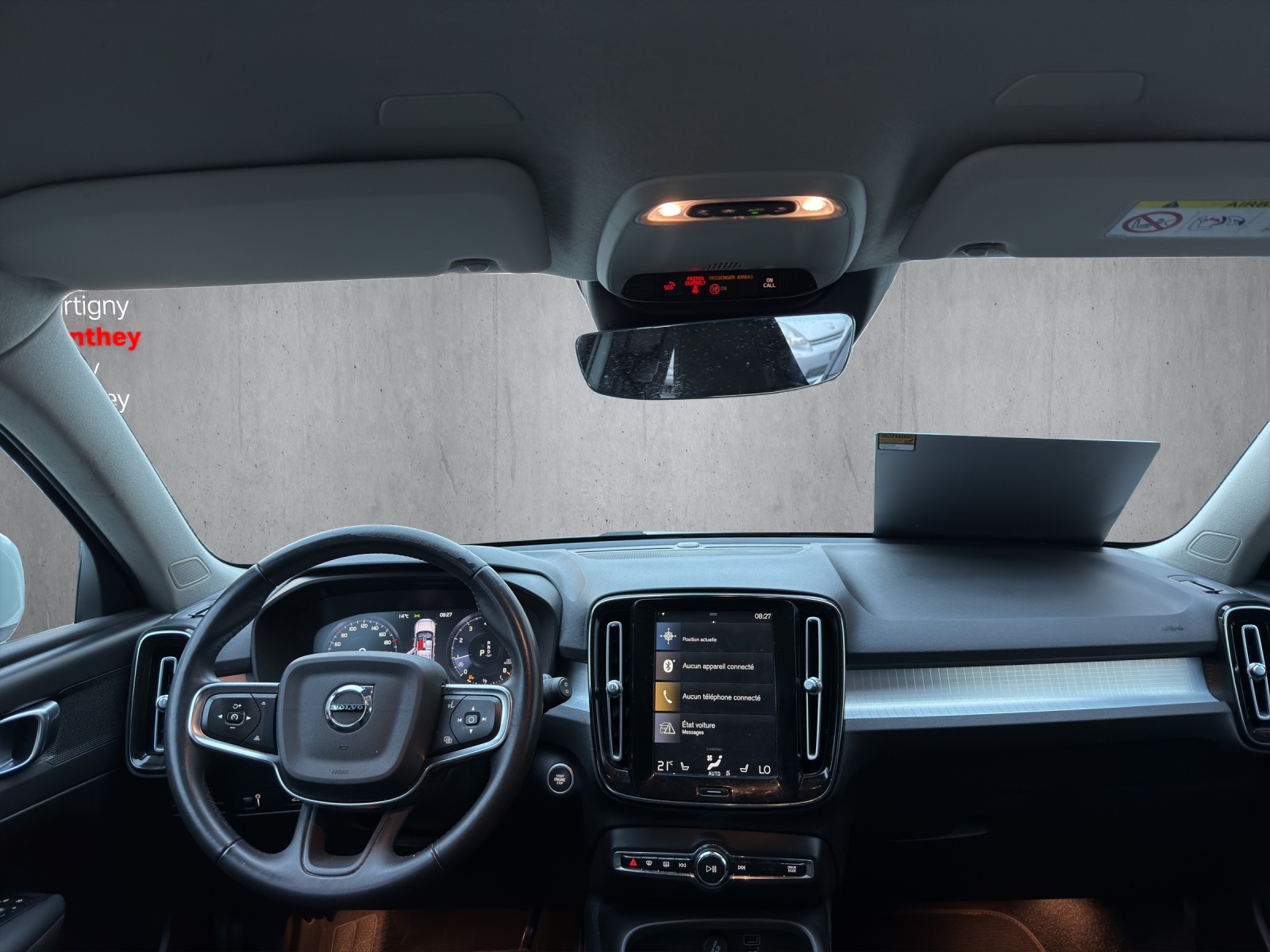 VOLVO XC40 T2 Momentum Geartronic - 14