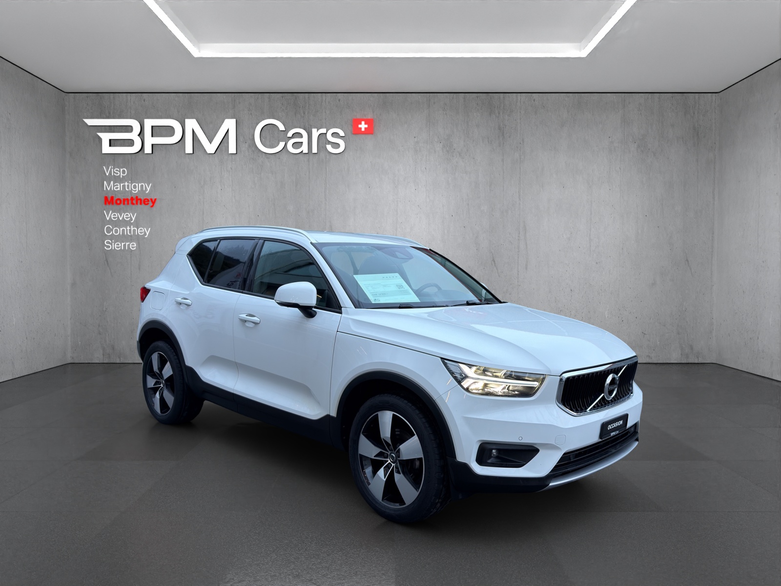 VOLVO XC40 T2 Momentum Geartronic - 3