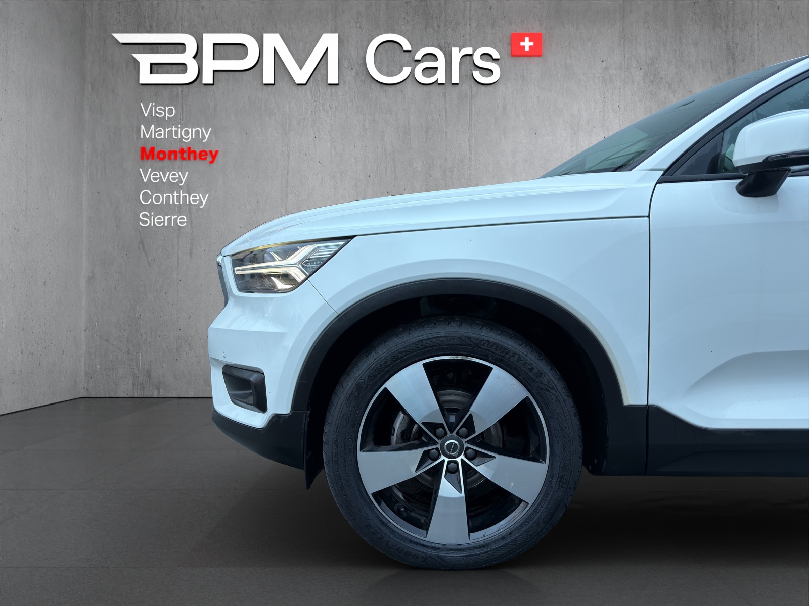 VOLVO XC40 T2 Momentum Geartronic - 7