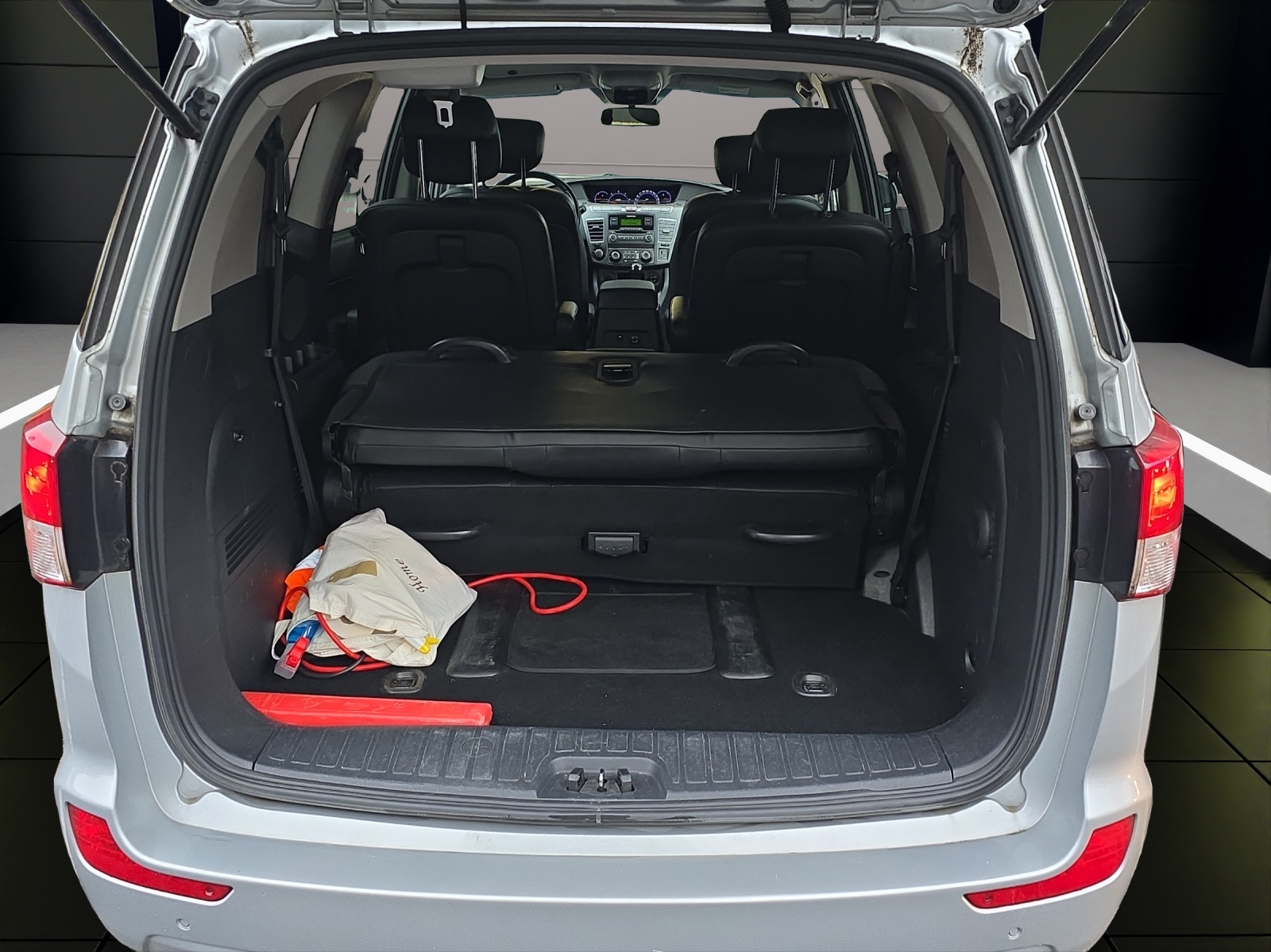 KGM-SsangYong Rodius SV220 e-XDi Turismo 4WD Automatic - 14