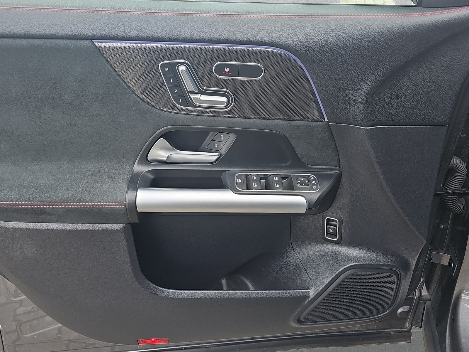 MERCEDES-BENZ GLA 200 4Matic AMG Line 8G-DCT - 15