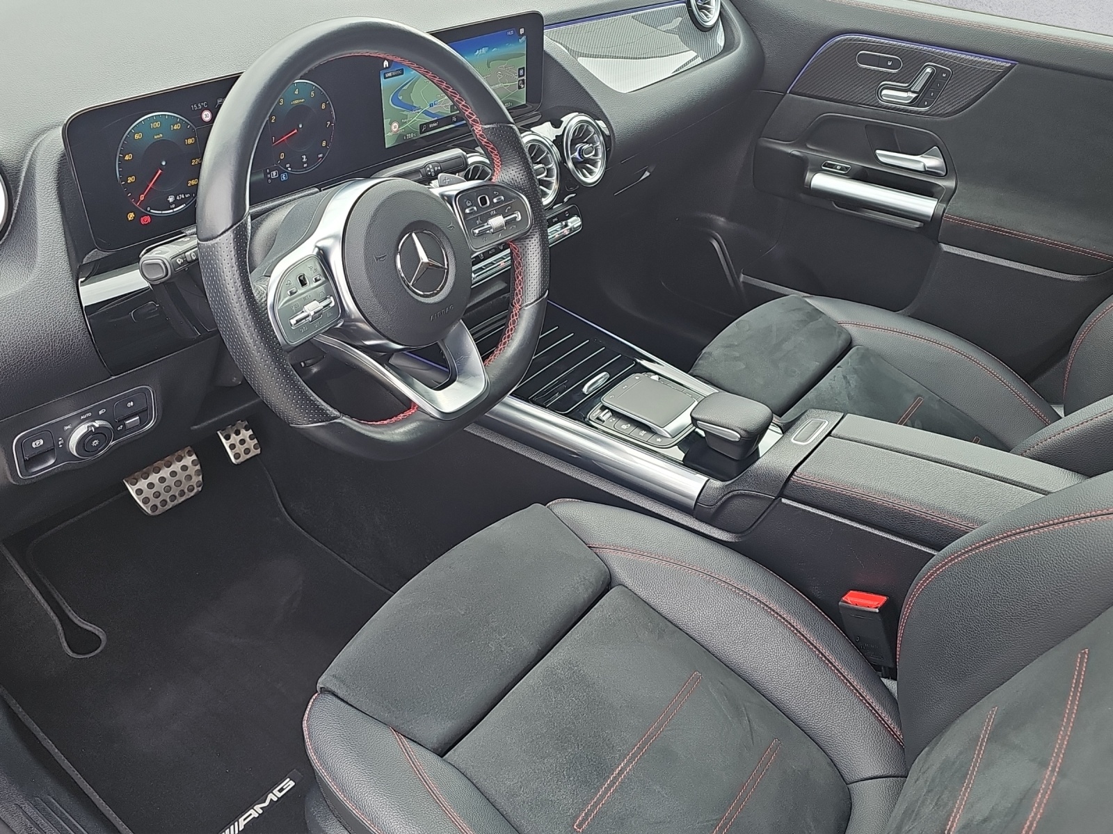 MERCEDES-BENZ GLA 200 4Matic AMG Line 8G-DCT - 11