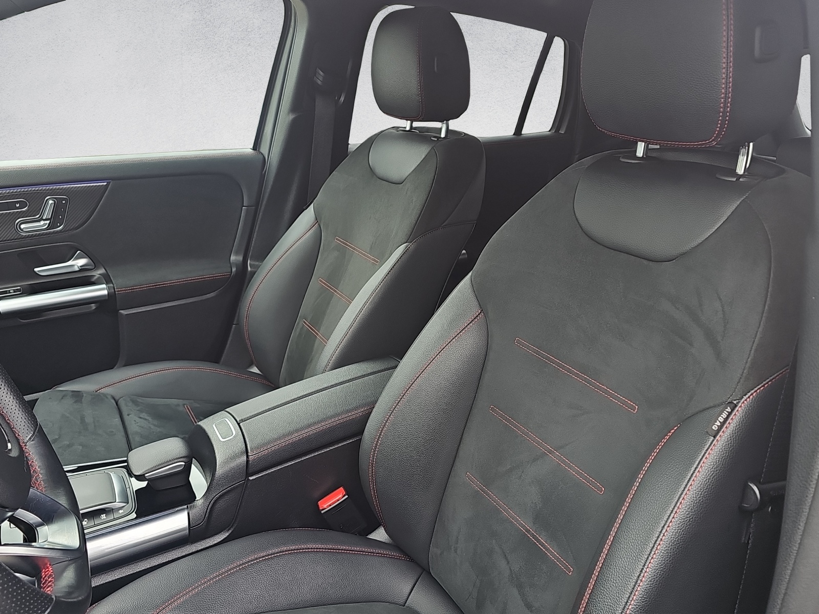 MERCEDES-BENZ GLA 200 4Matic AMG Line 8G-DCT - 14