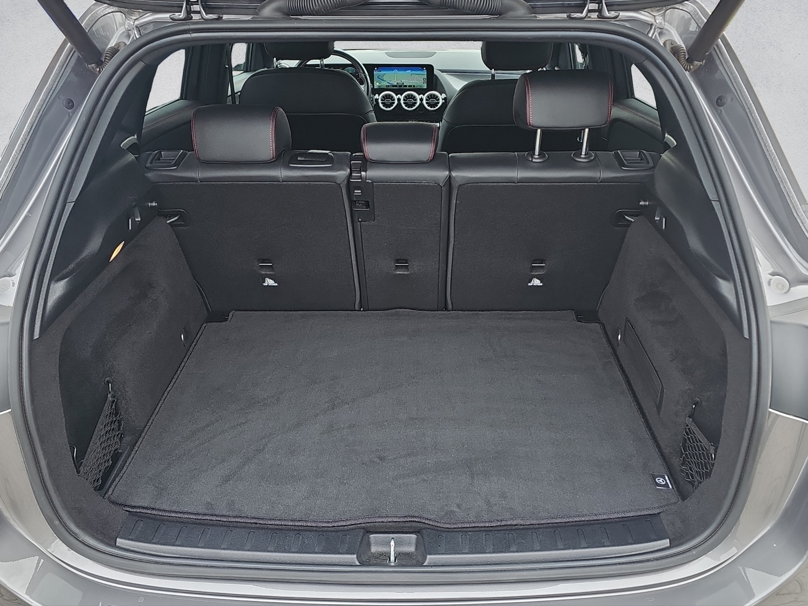 MERCEDES-BENZ GLA 200 4Matic AMG Line 8G-DCT - 17