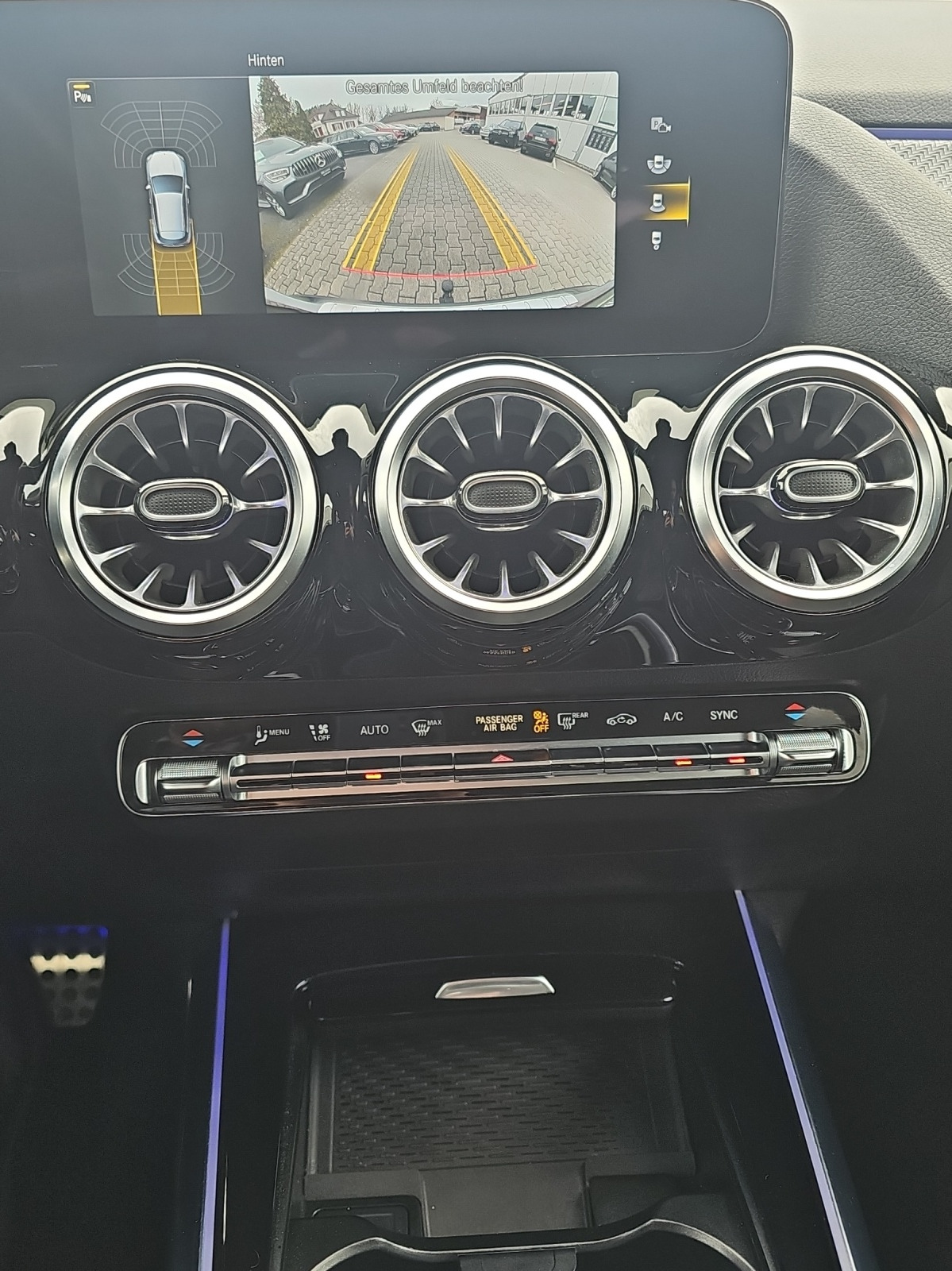 MERCEDES-BENZ GLA 200 4Matic AMG Line 8G-DCT - 13