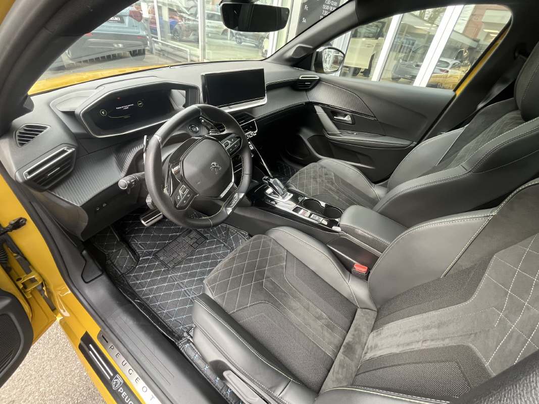 PEUGEOT 208 1.2 PureTech 100 GT Pack - 3