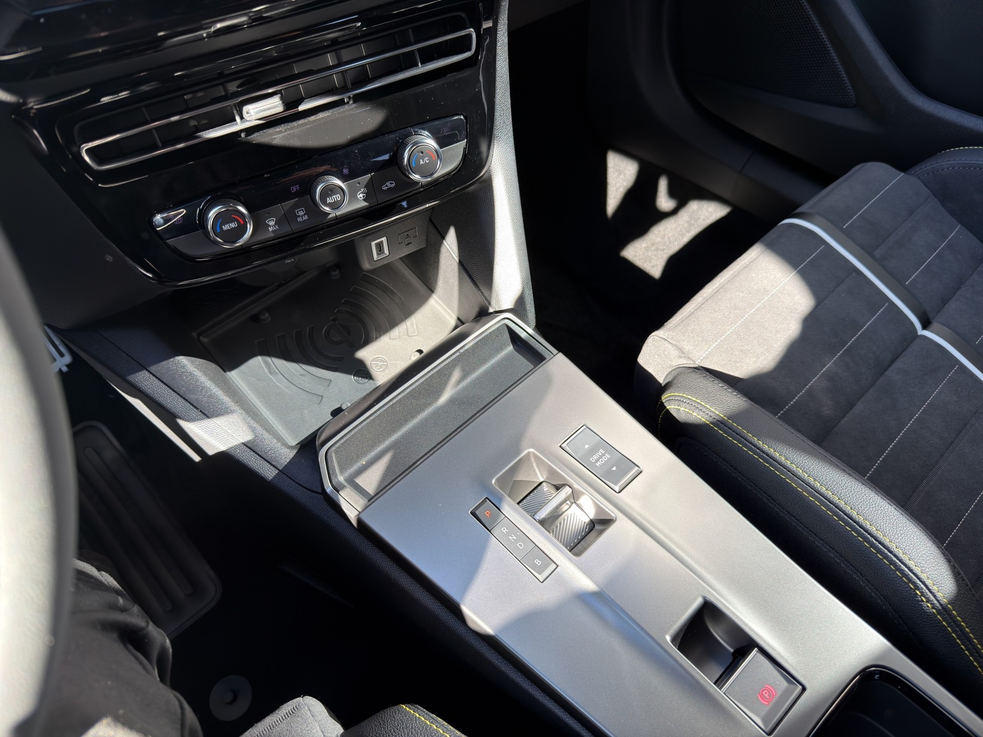 OPEL Mokka 54 kWh GSE - 11