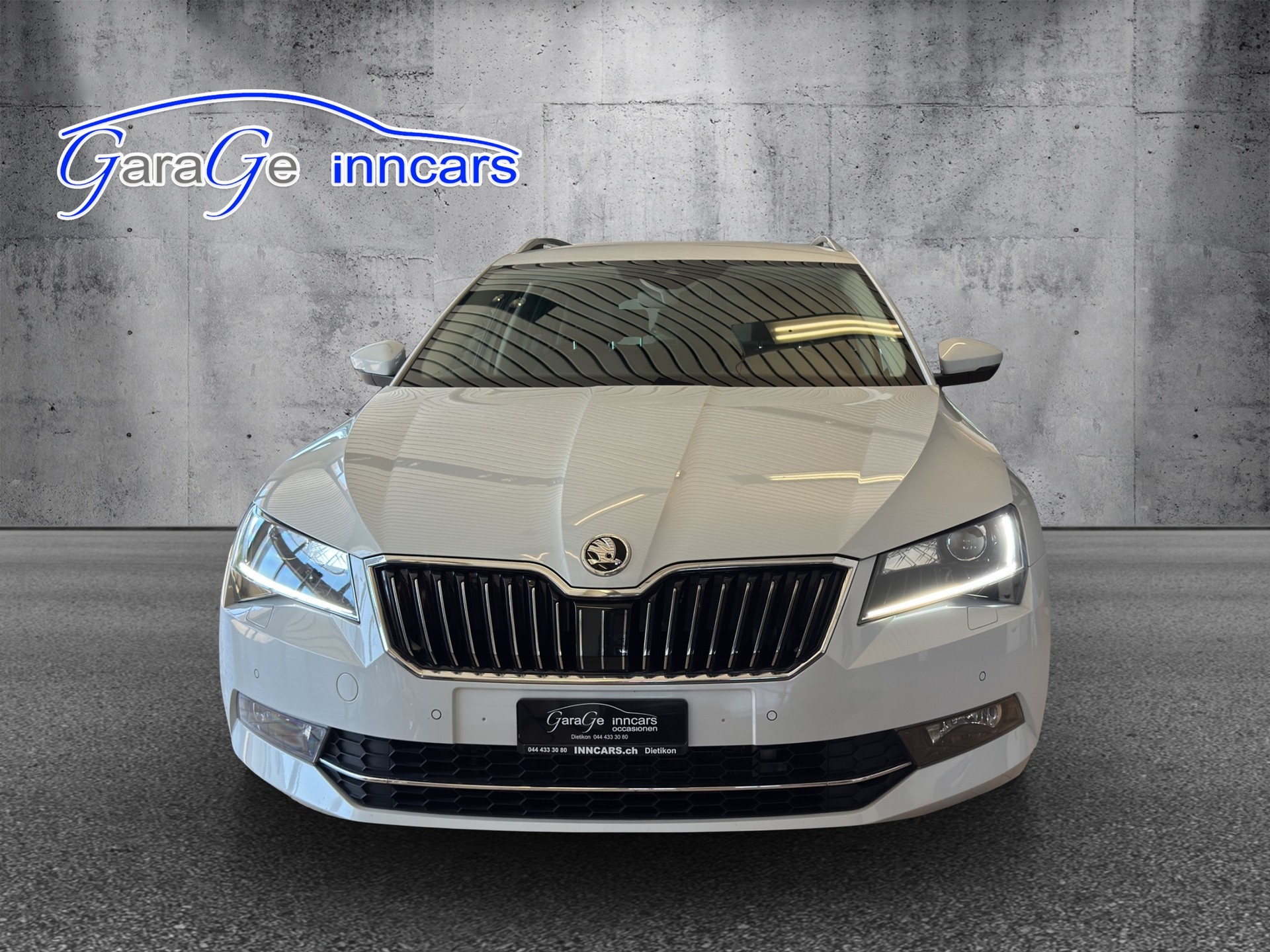 SKODA Superb Combi 2.0 TSI Style DSG - 4