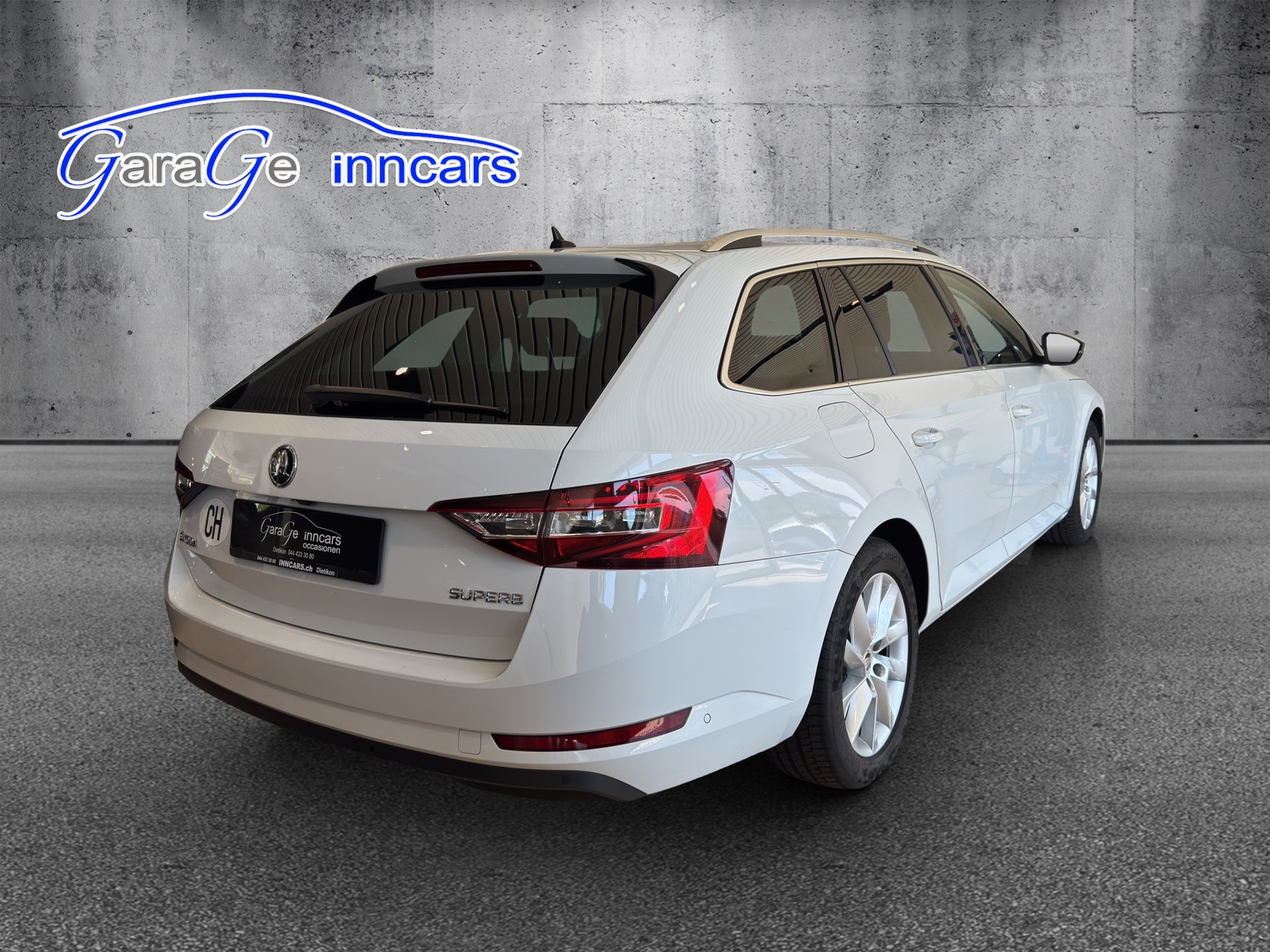 SKODA Superb Combi 2.0 TSI Style DSG - 2