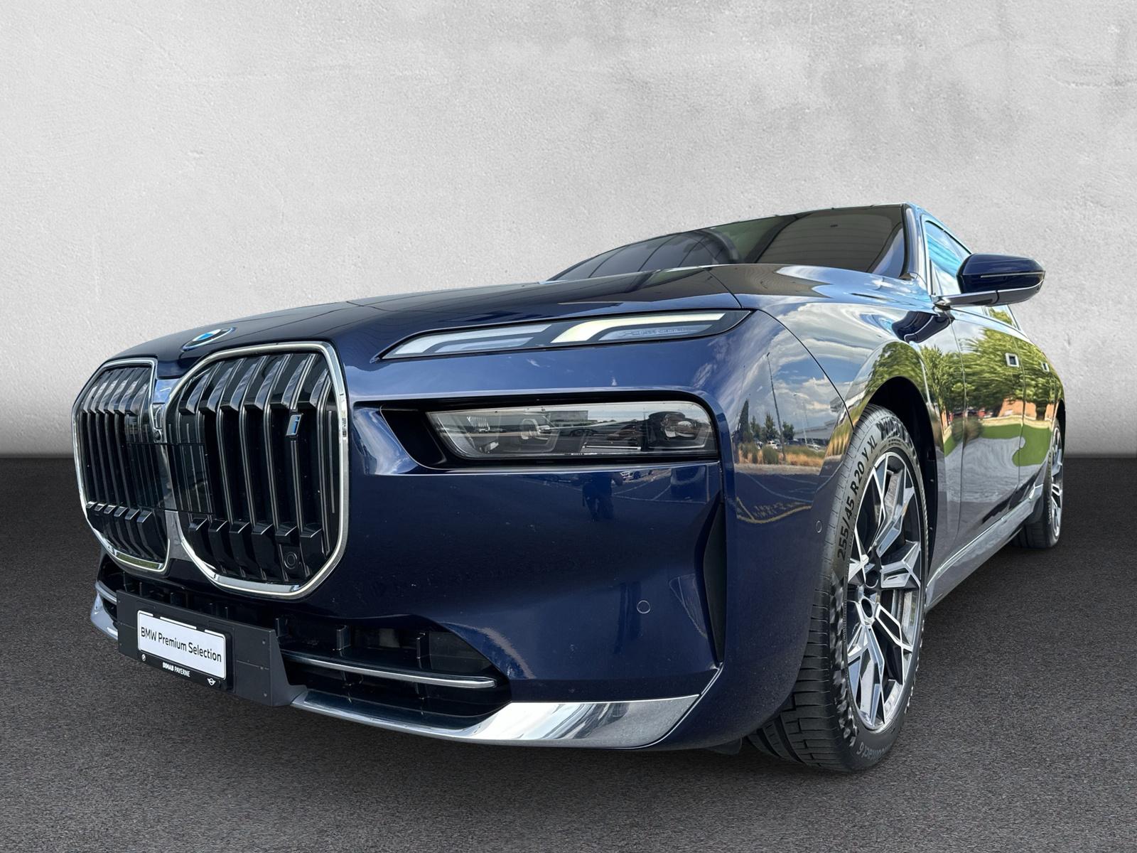 BMW i7 xDrive60 (CH) AHK * TansanitBlau Mét * SOH TEST 96% - 10