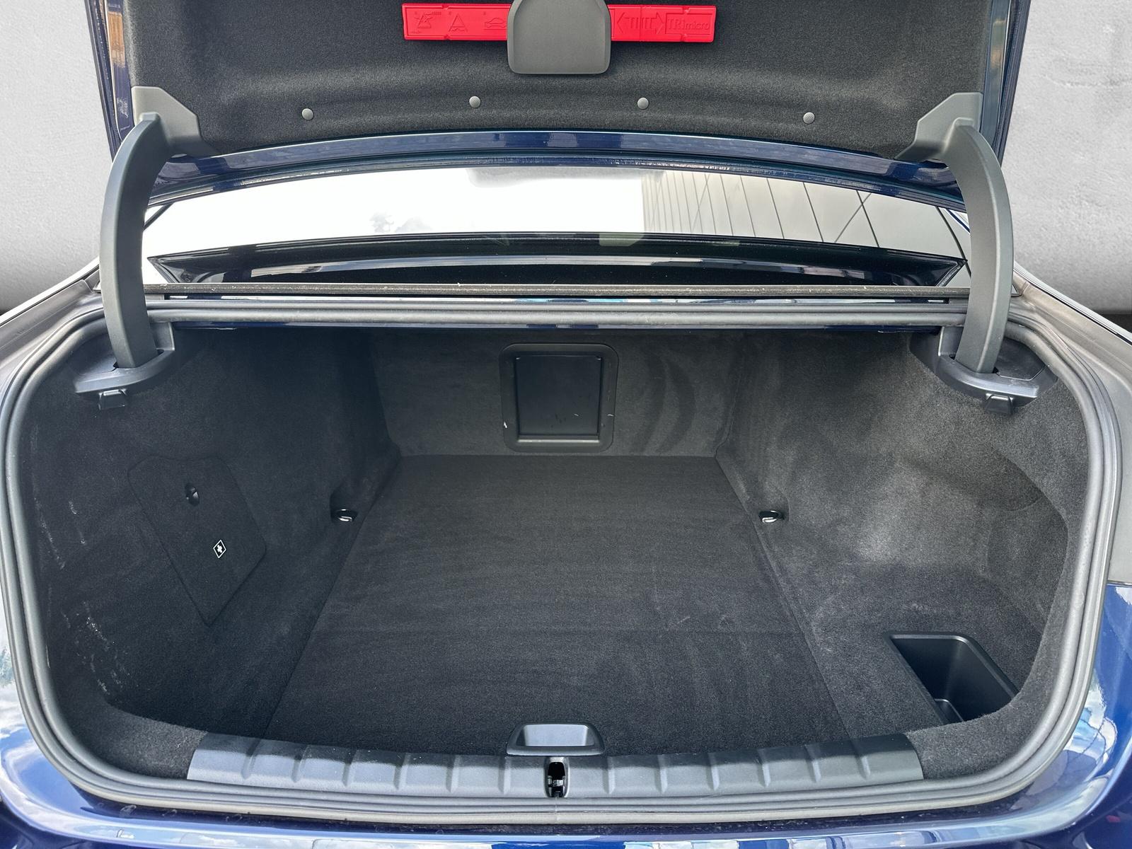 BMW i7 xDrive60 (CH) AHK * TansanitBlau Mét * SOH TEST 96% - 12