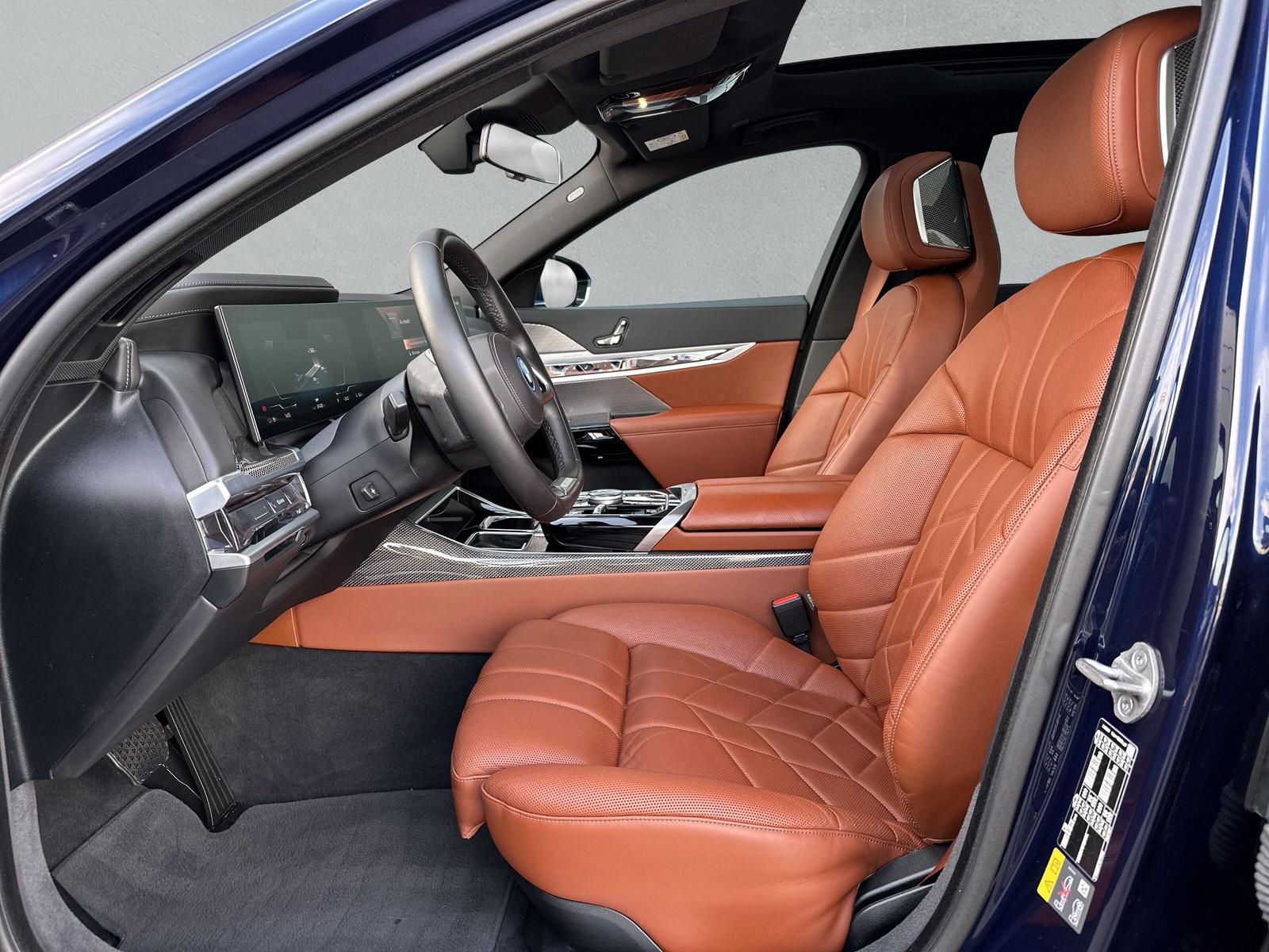 BMW i7 xDrive60 (CH) AHK * TansanitBlau Mét * SOH TEST 96% - 13