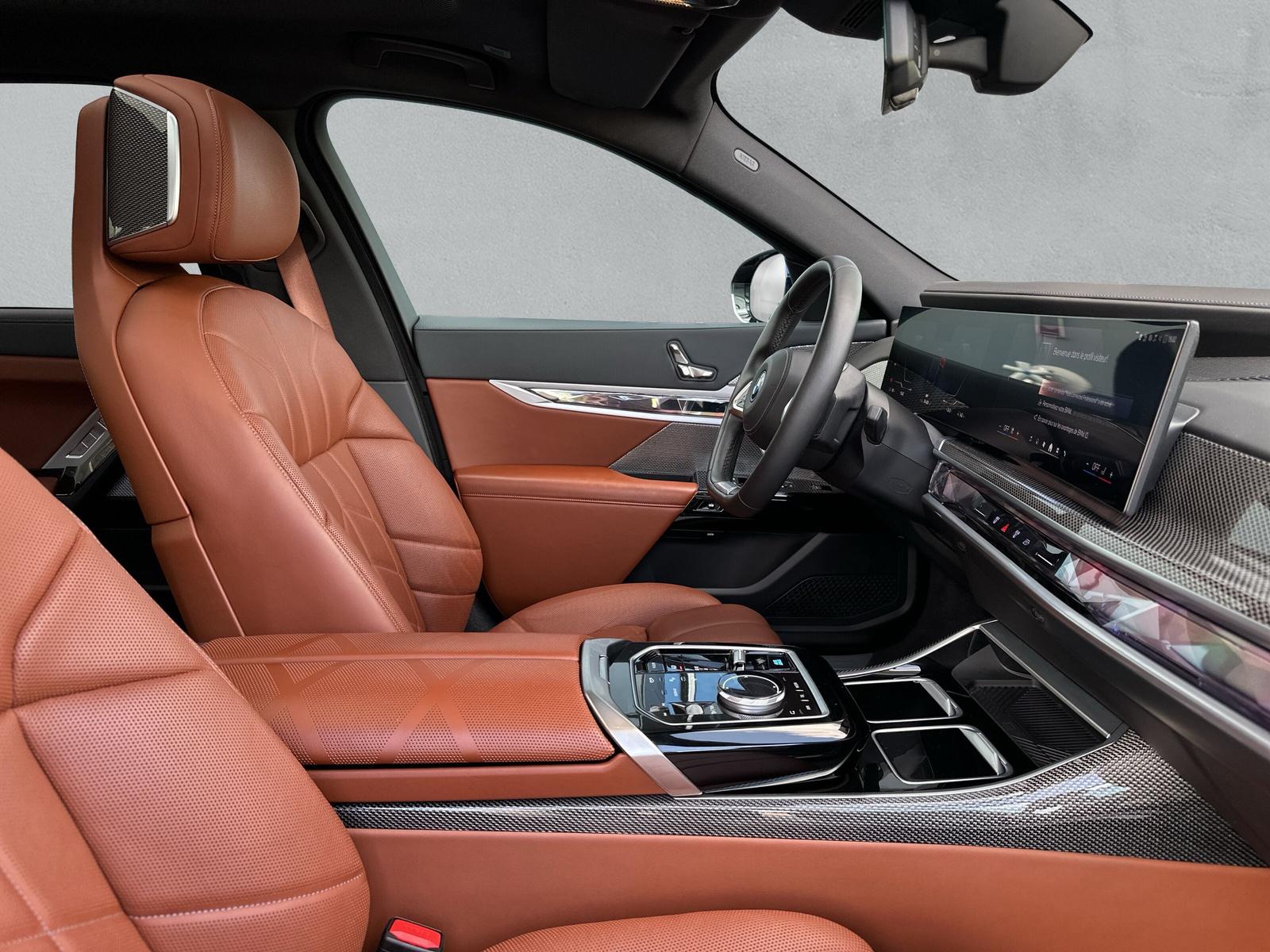 BMW i7 xDrive60 (CH) AHK * TansanitBlau Mét * SOH TEST 96% - 15