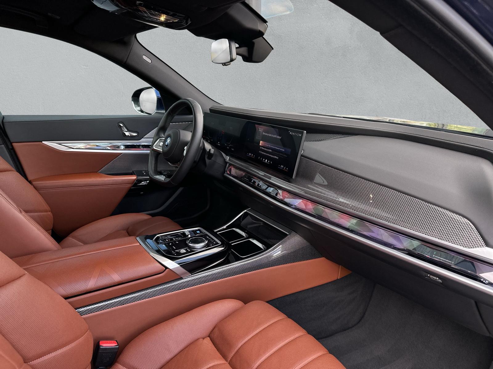 BMW i7 xDrive60 (CH) AHK * TansanitBlau Mét * SOH TEST 96% - 16