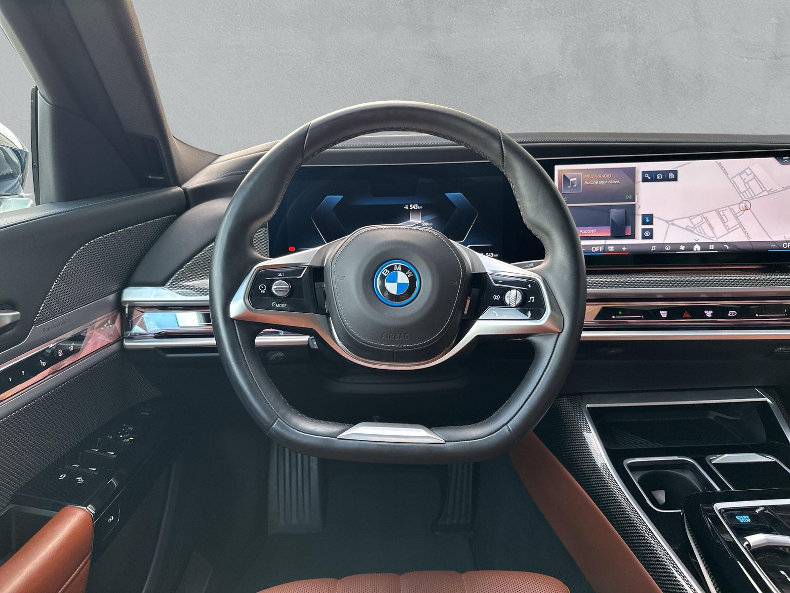 BMW i7 xDrive60 (CH) AHK * TansanitBlau Mét * SOH TEST 96% - 22