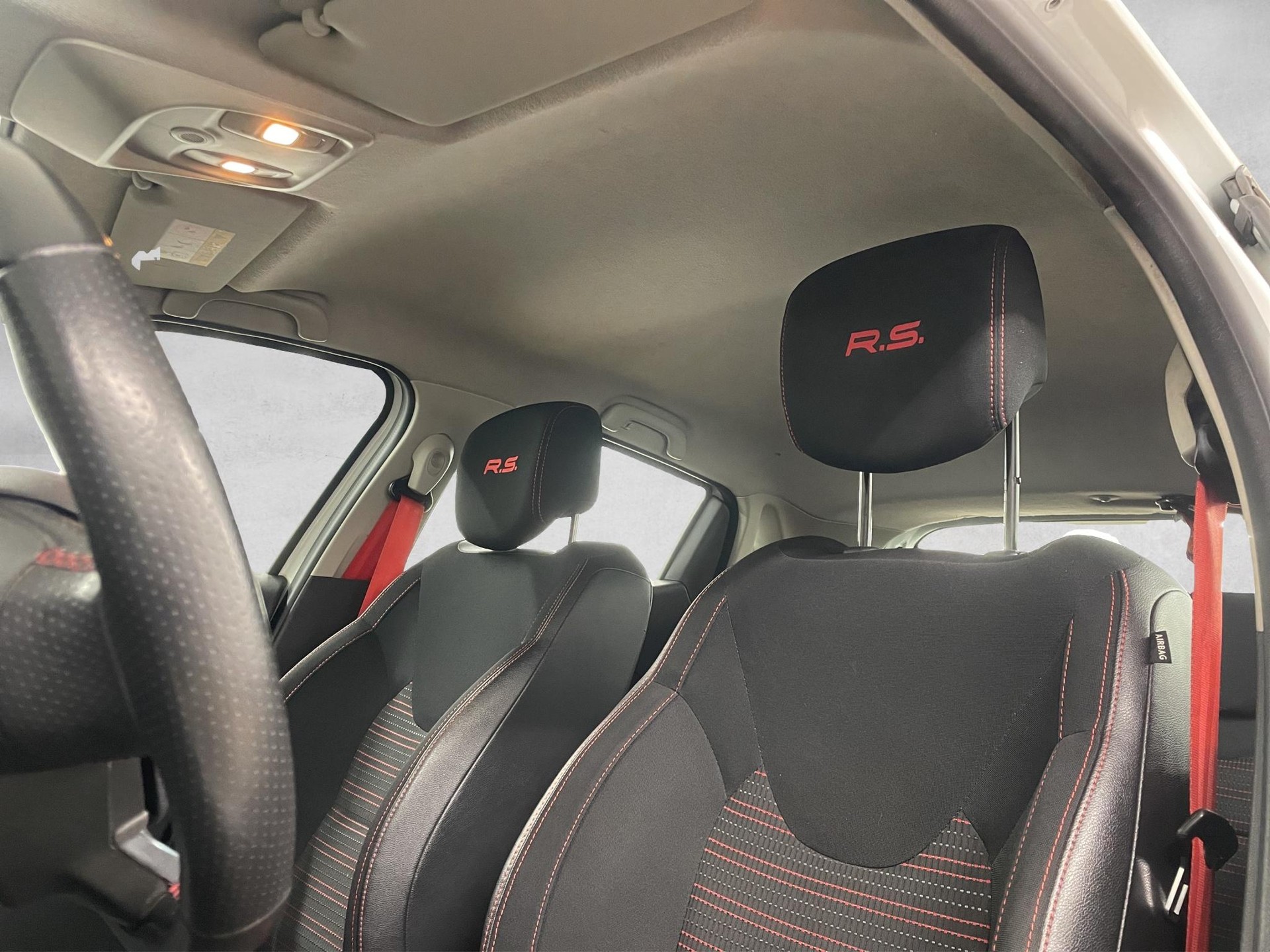 RENAULT Clio 1.6 T RS 200 EDC - 15