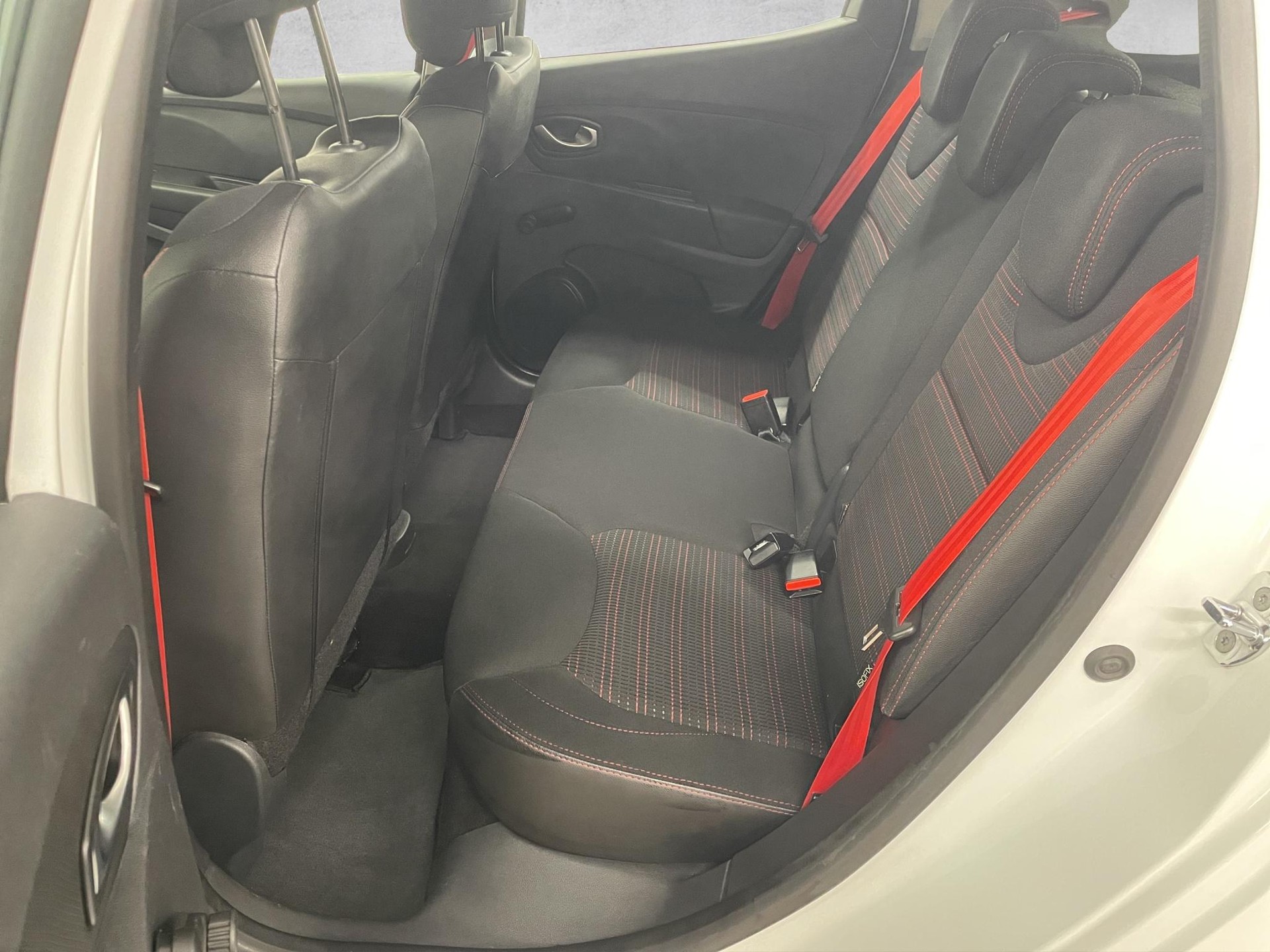 RENAULT Clio 1.6 T RS 200 EDC - 14