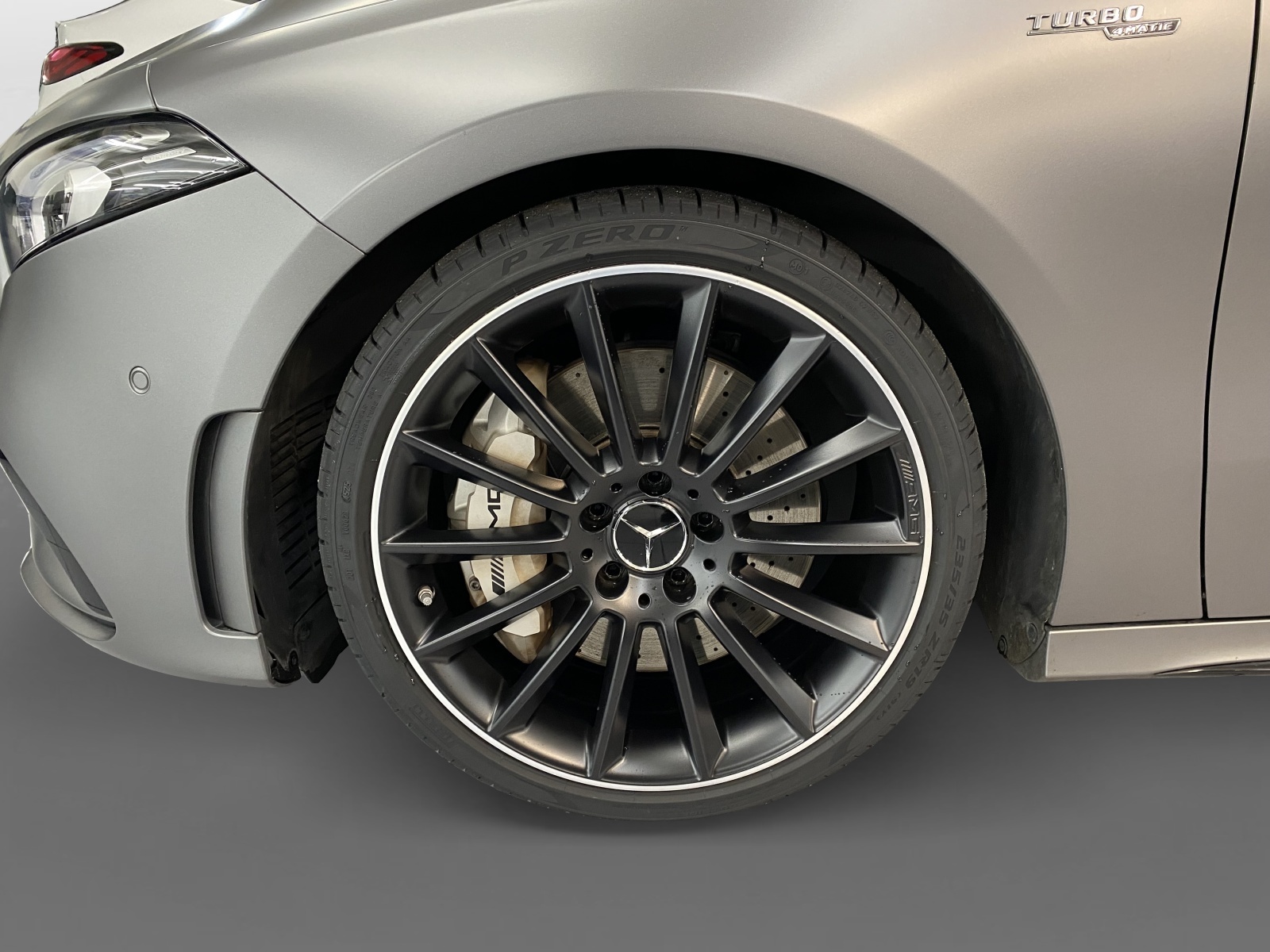 MERCEDES-BENZ A 35 AMG 4MATIC - 6