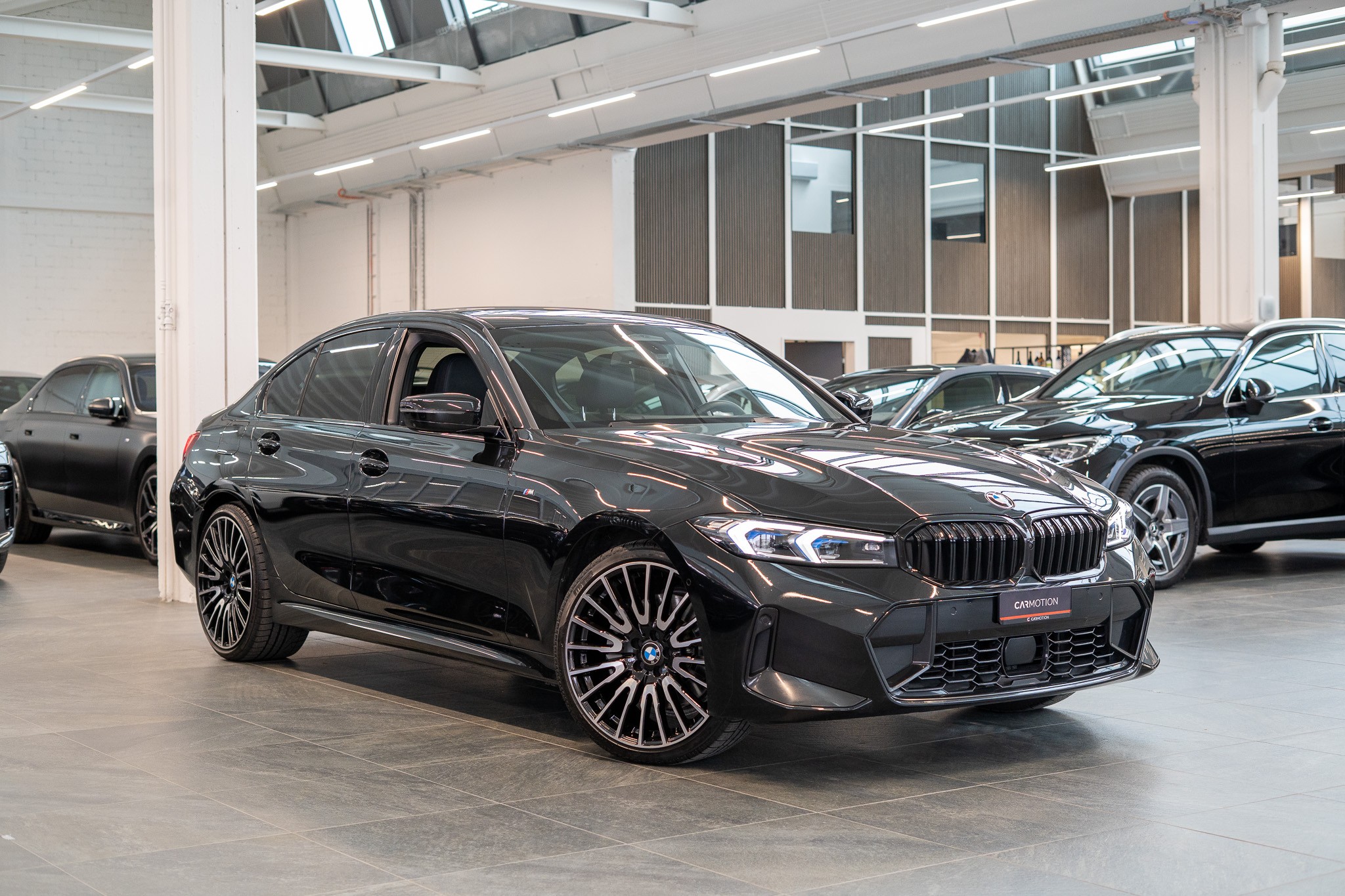330i xDrive M Sport SAG / LCI / 360°Kamera / HeadUp / Glasdach