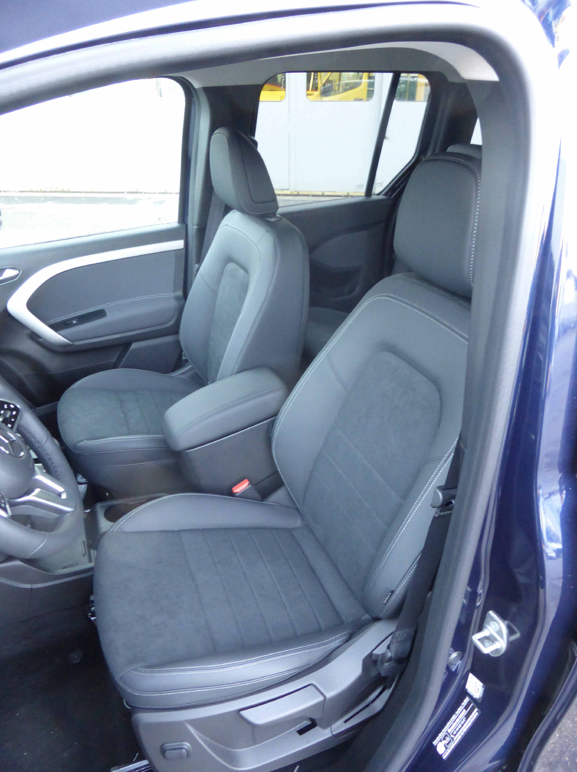 MERCEDES-BENZ EQT Standard S FWD - 15