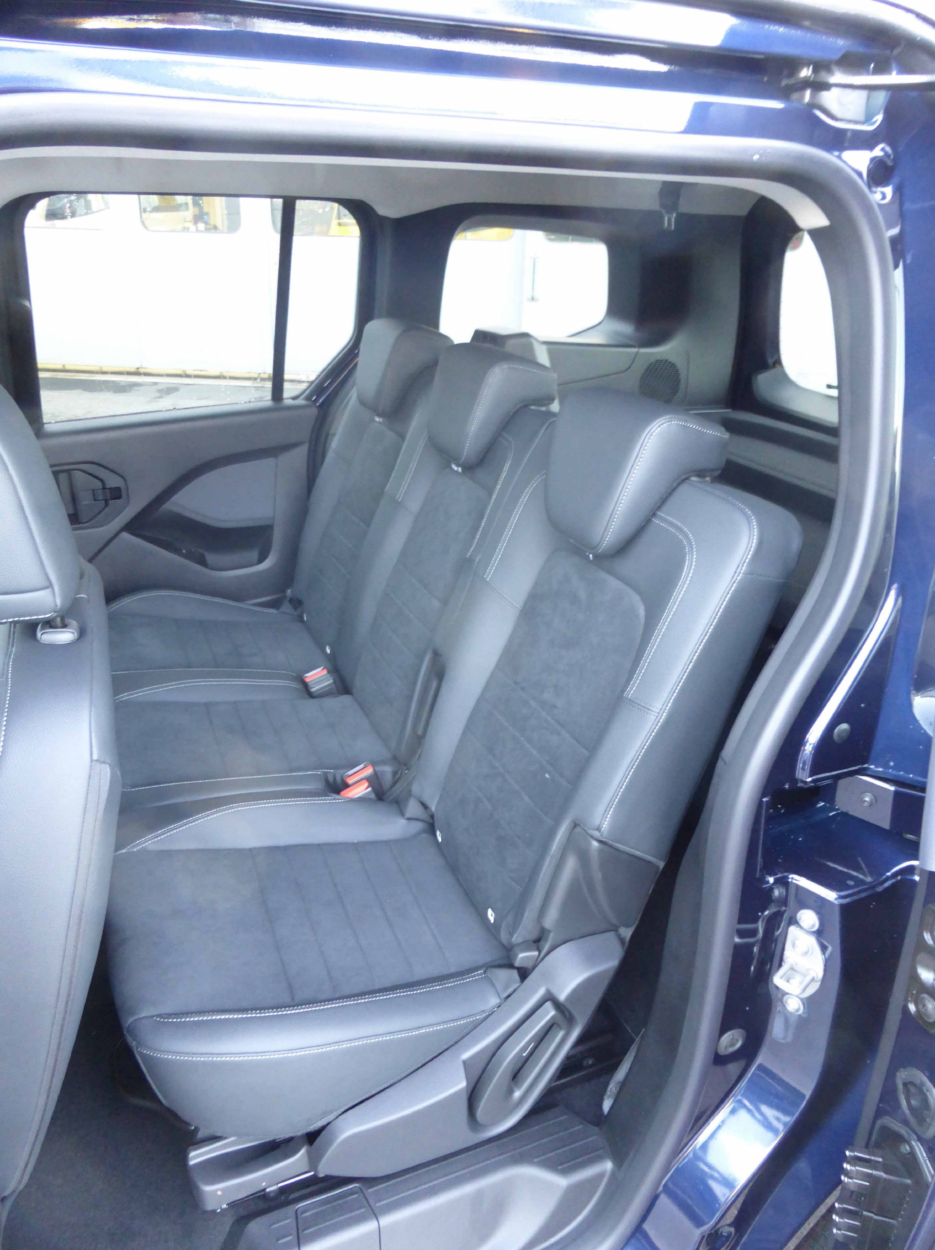 MERCEDES-BENZ EQT Standard S FWD - 16