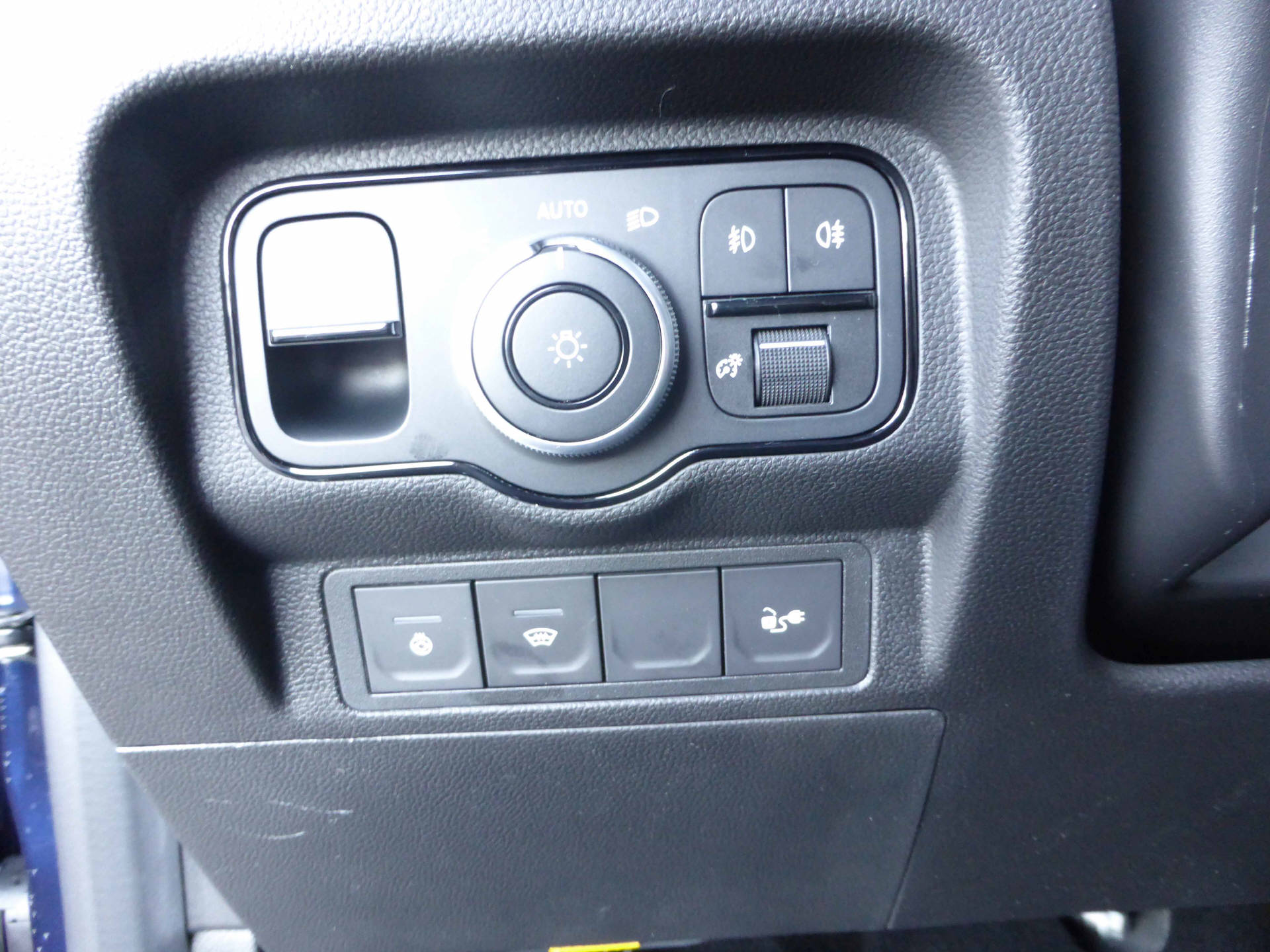 MERCEDES-BENZ EQT Standard S FWD - 12