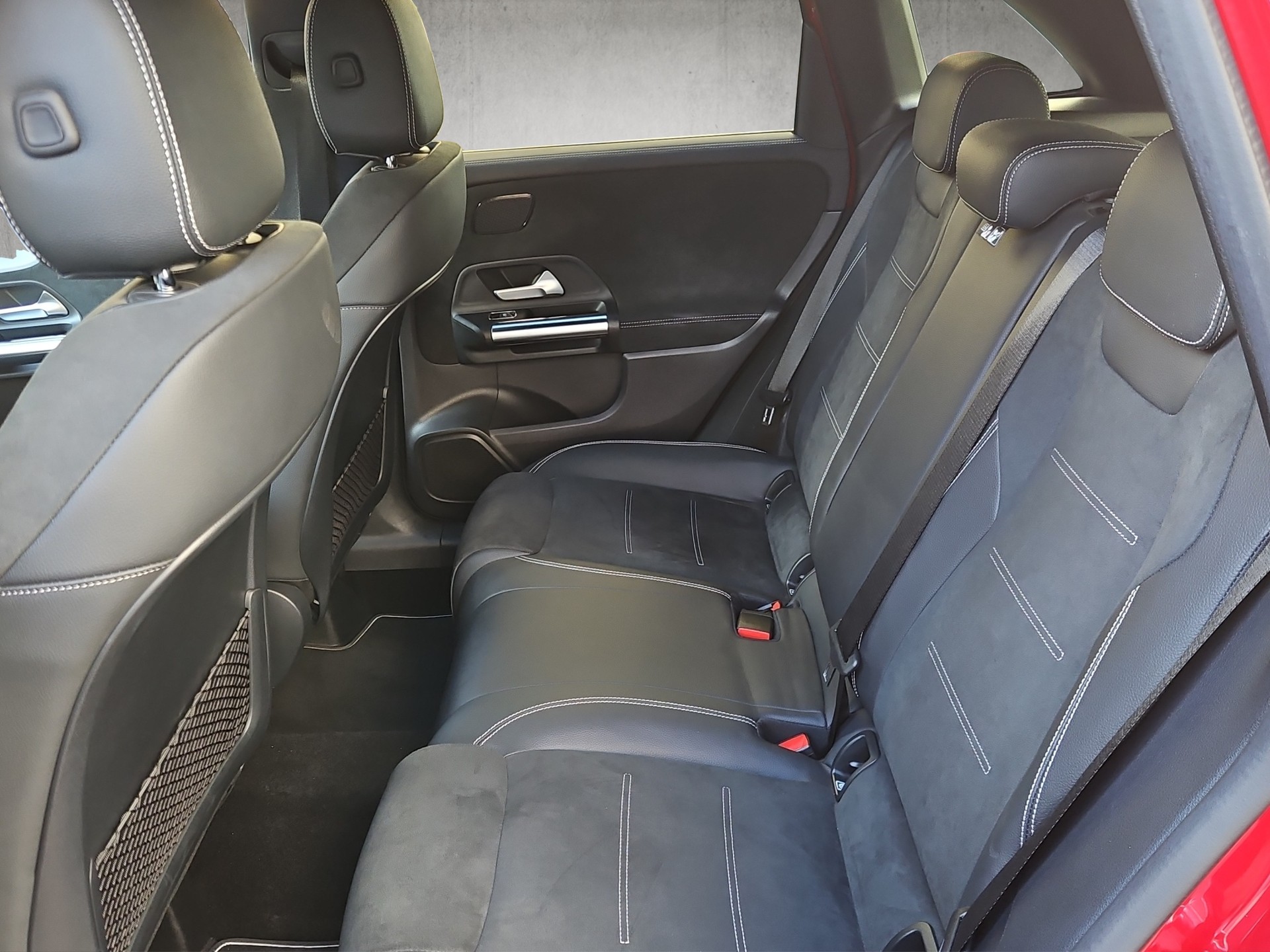 MERCEDES-BENZ B 220 d Swiss Star AMG Line 4matic - 11