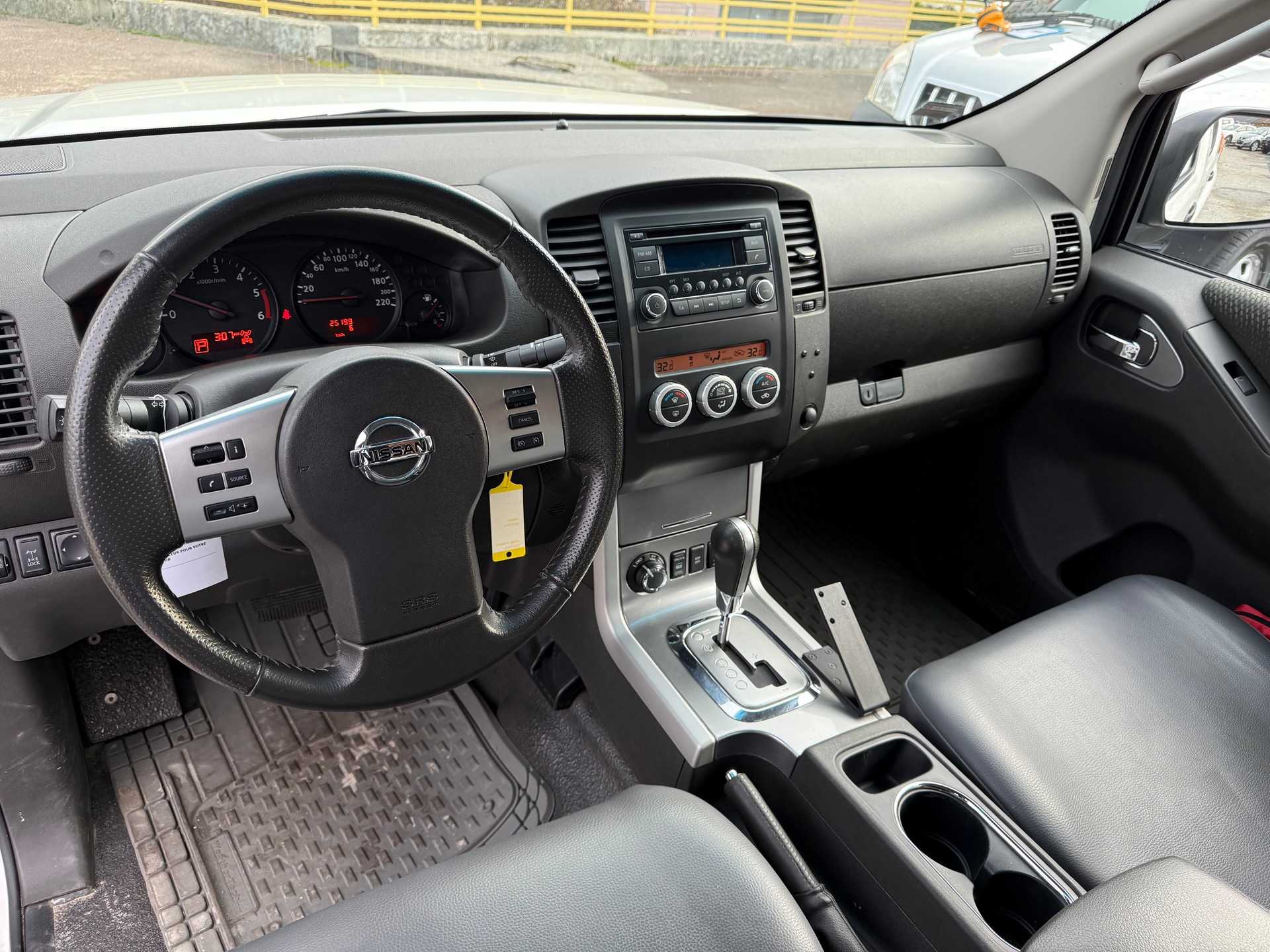 NISSAN Navara Double Cab LE 2.5 dCi 4WD Automat - 12