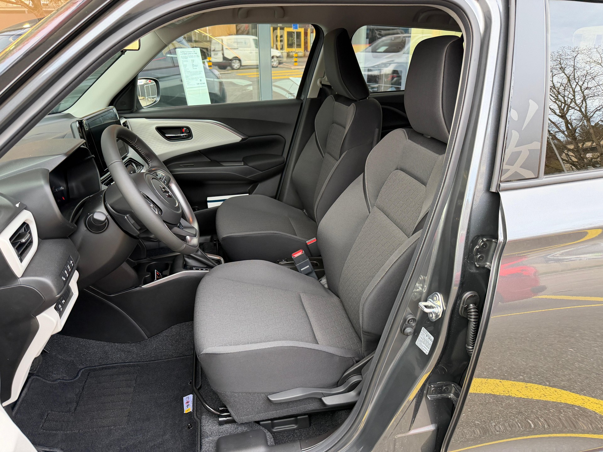 SUZUKI Swift 1.2 Sakura Top Hybrid - 8