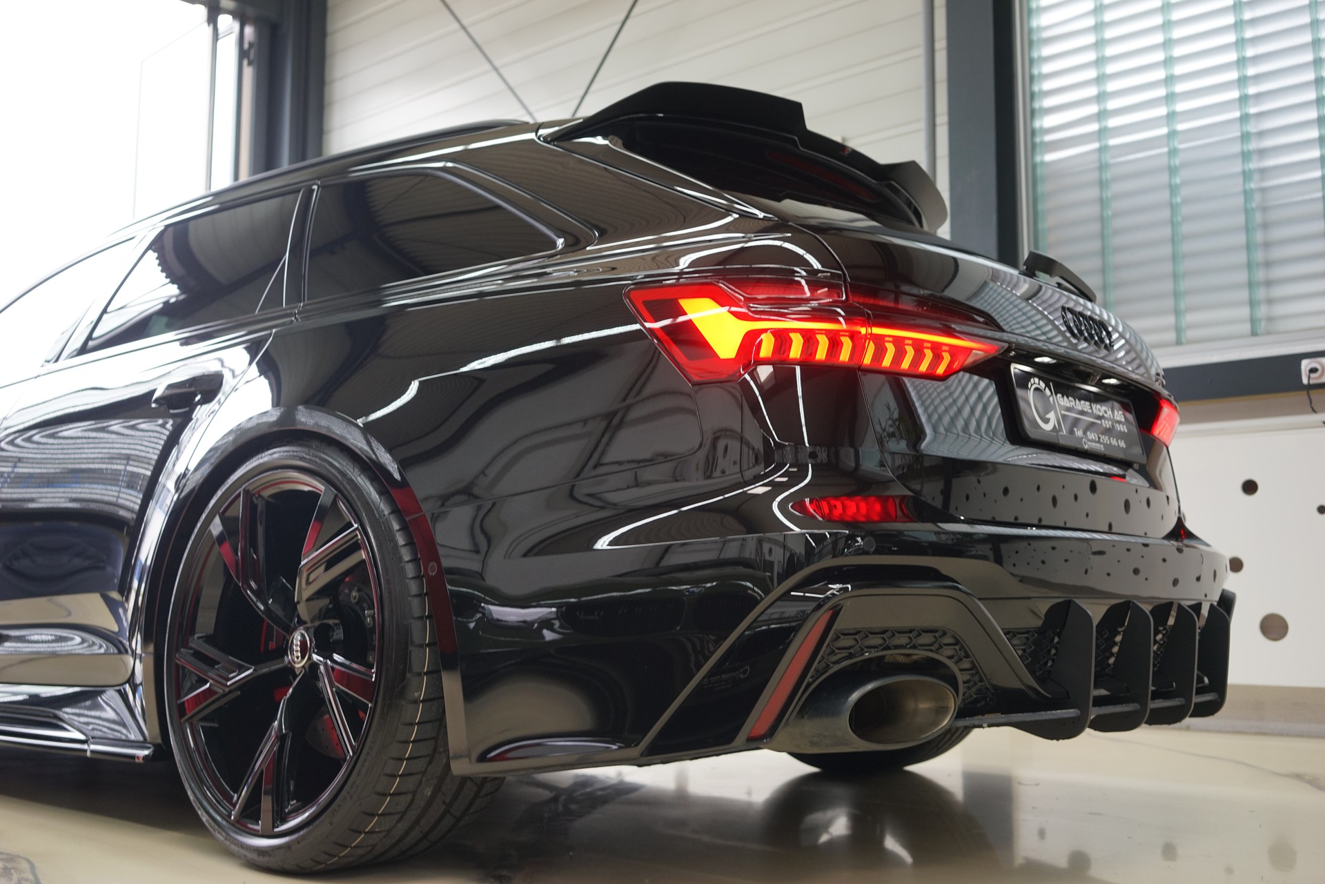 AUDI RS6 Avant 4.0 TFSI V8 quattro - 8