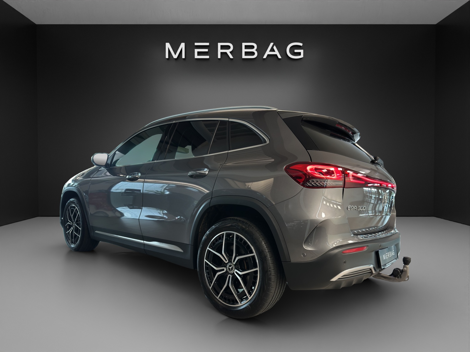 MERCEDES-BENZ EQA 300 AMG Line 4Matic - 4