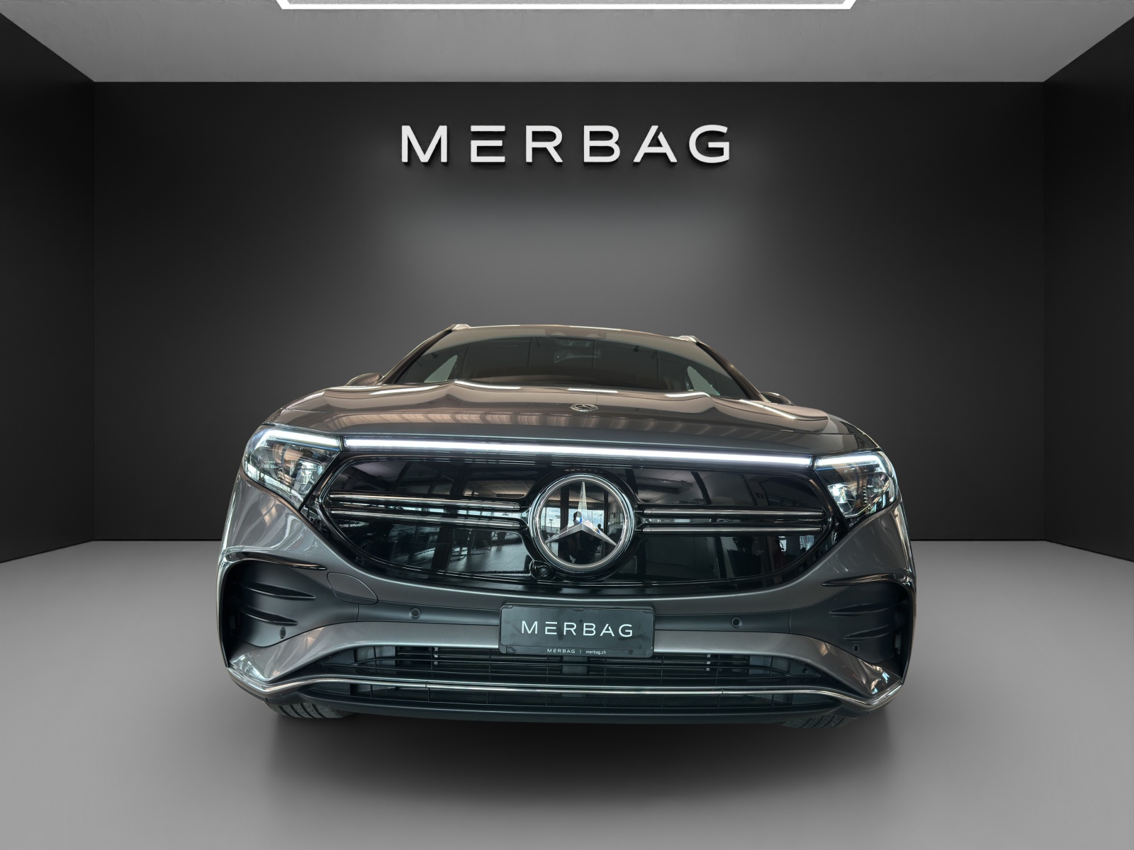 MERCEDES-BENZ EQA 300 AMG Line 4Matic - 2
