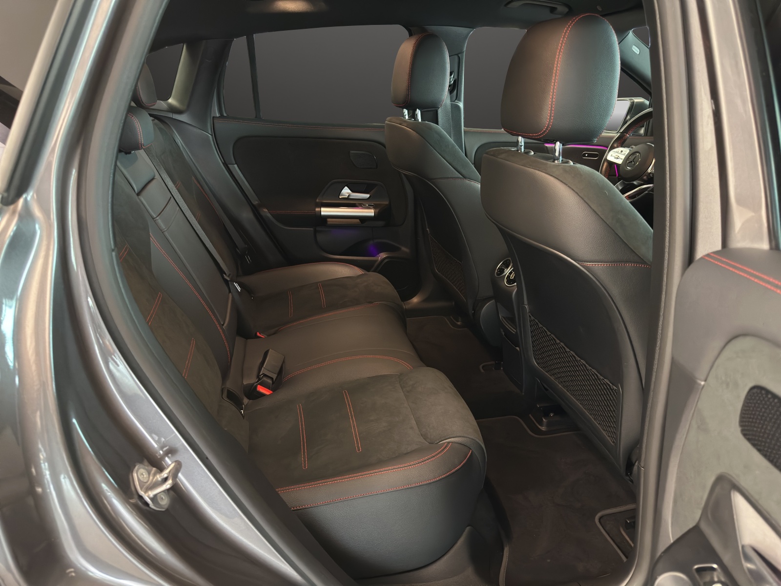 MERCEDES-BENZ EQA 300 AMG Line 4Matic - 12
