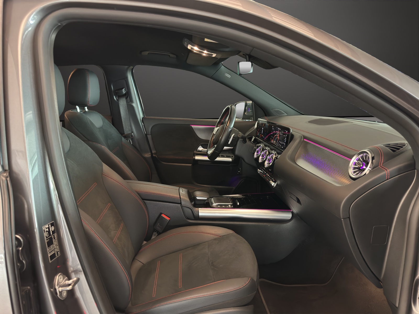 MERCEDES-BENZ EQA 300 AMG Line 4Matic - 11