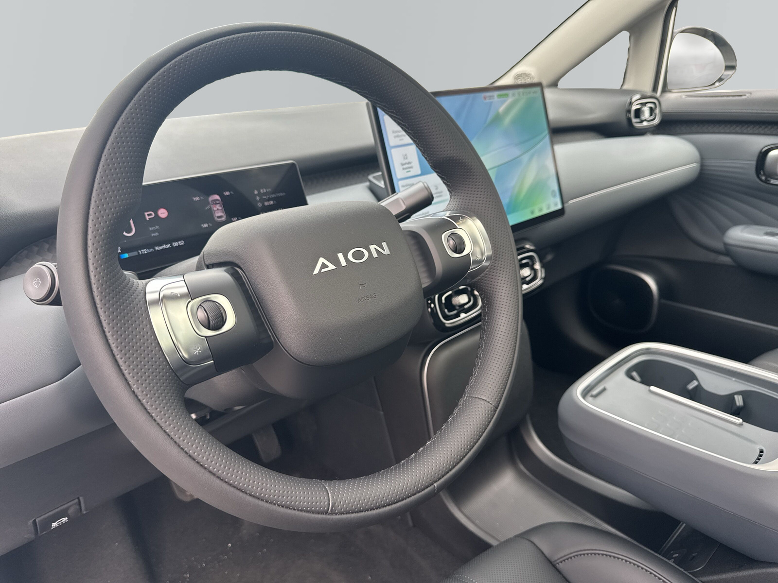 GAC AION UT - 10