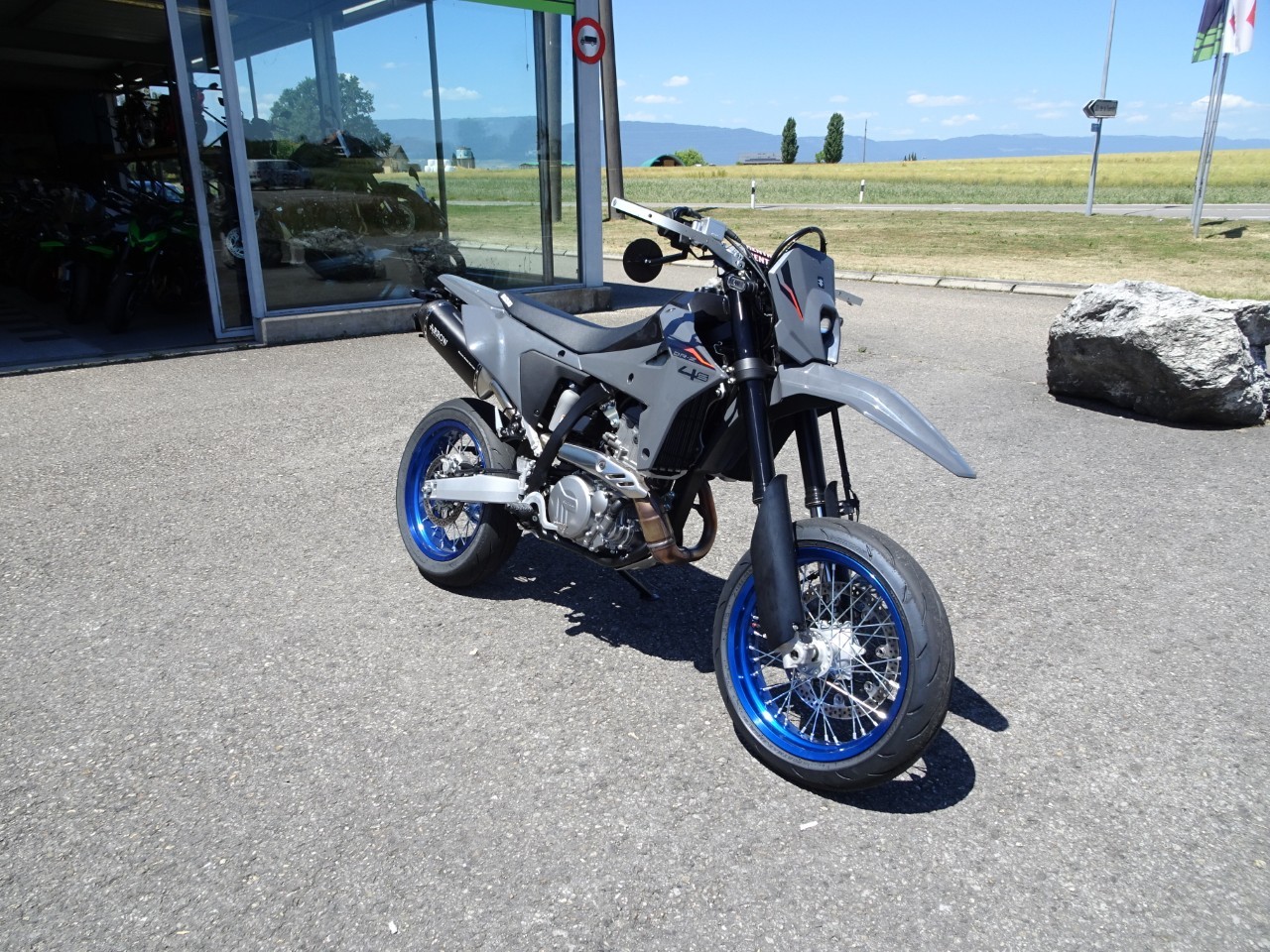 SUZUKI DR-Z 4 SM Fun - 2