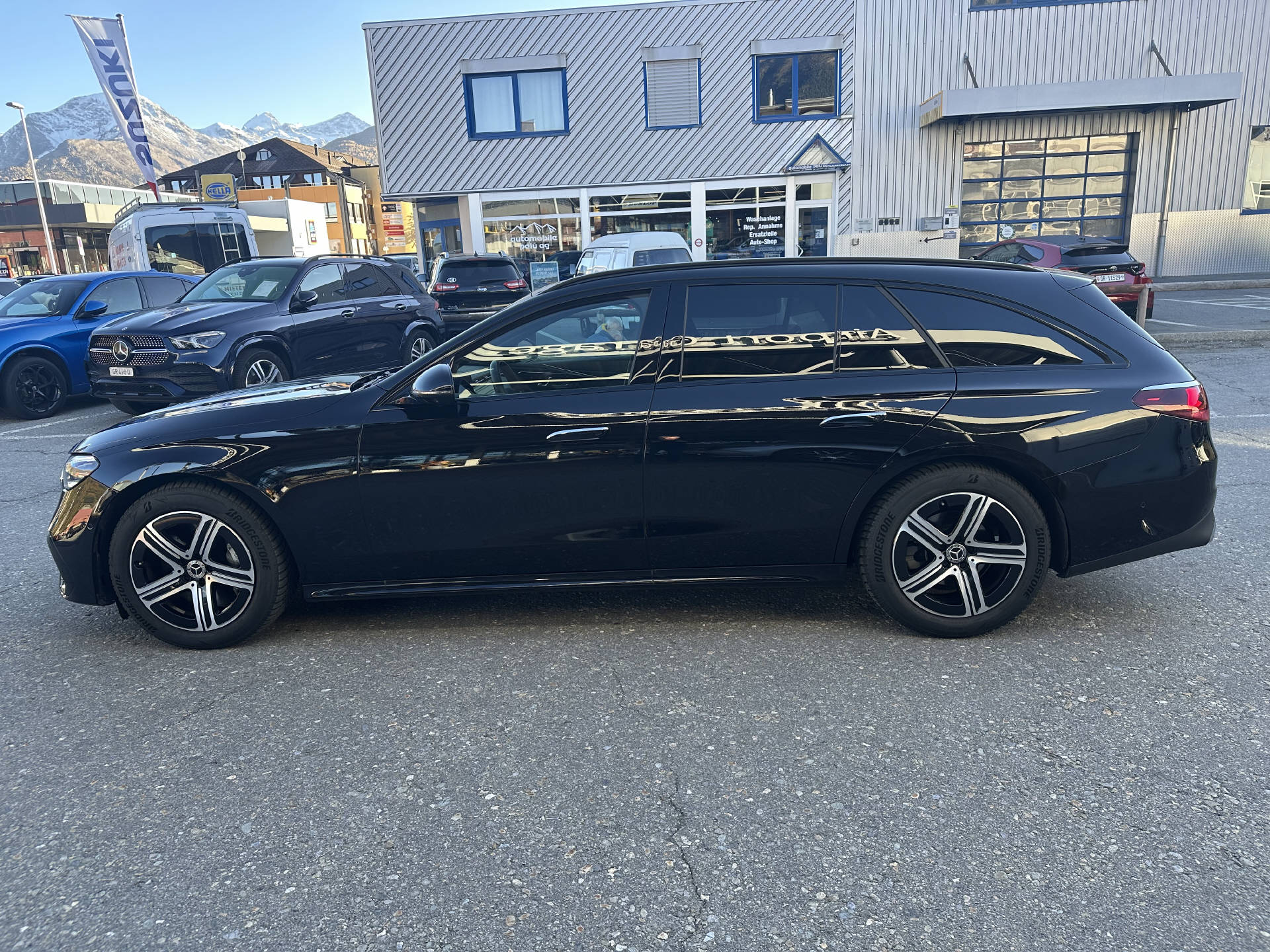 MERCEDES-BENZ E 220 d AMG Line 4matic Kombi - 6