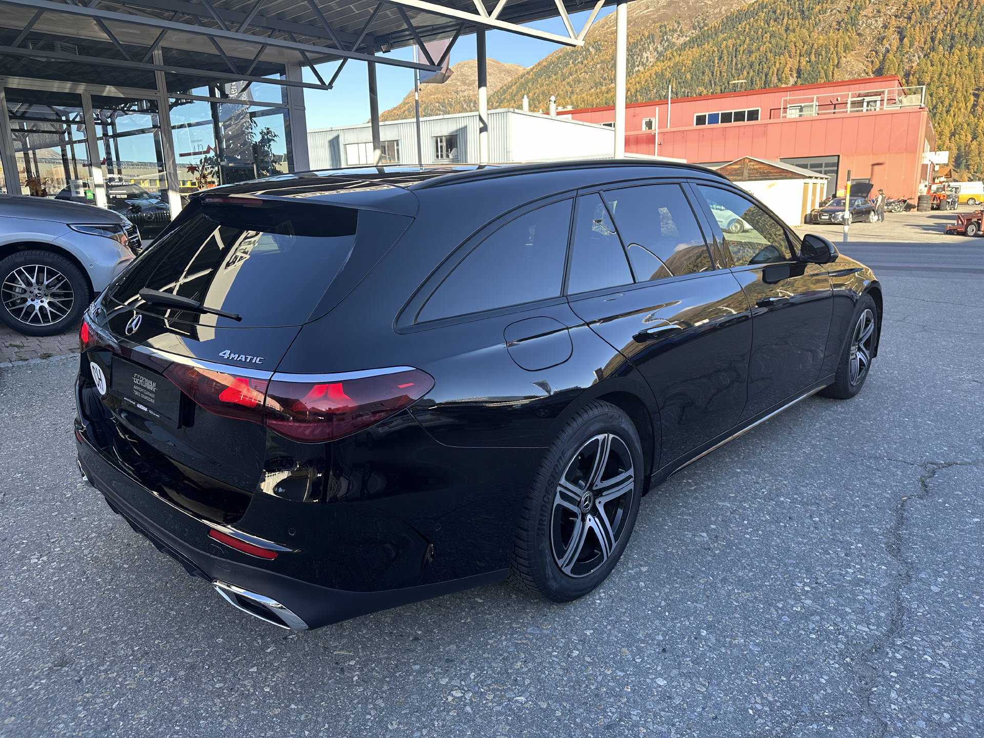 MERCEDES-BENZ E 220 d AMG Line 4matic Kombi - 9