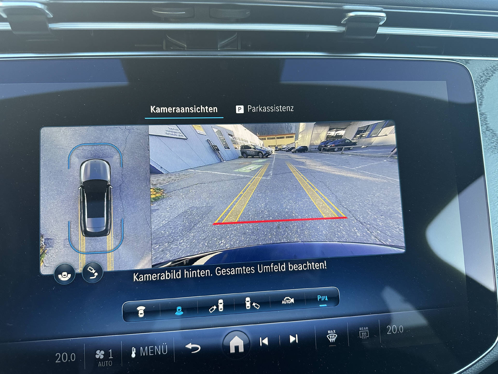 MERCEDES-BENZ E 220 d AMG Line 4matic Kombi - 14